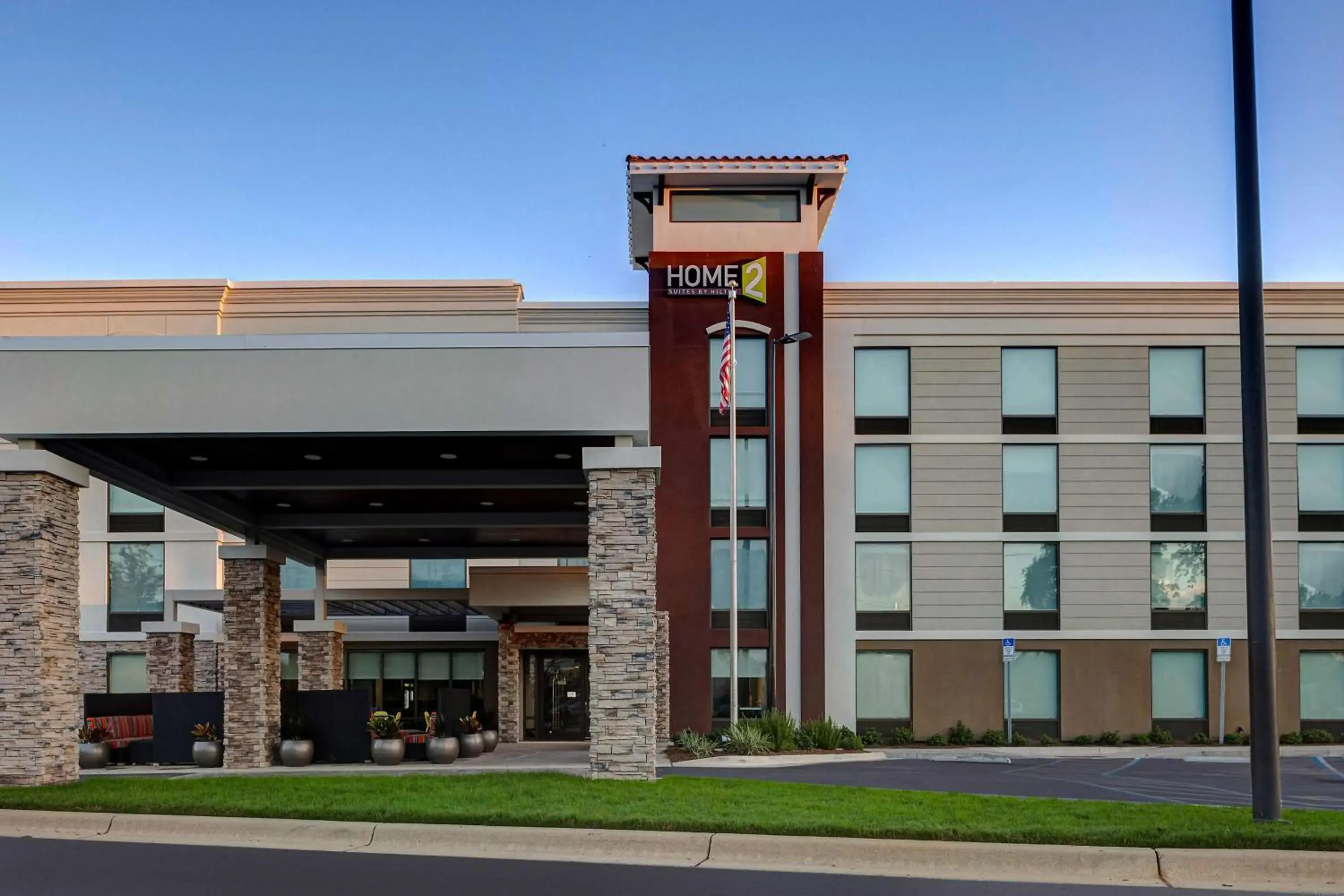 Property building in Home2 Suites by Hilton Gulf Breeze Pensacola Area, FL Property building in Home2 Suites by Hilton Gulf Breeze Pensacola Area, FL