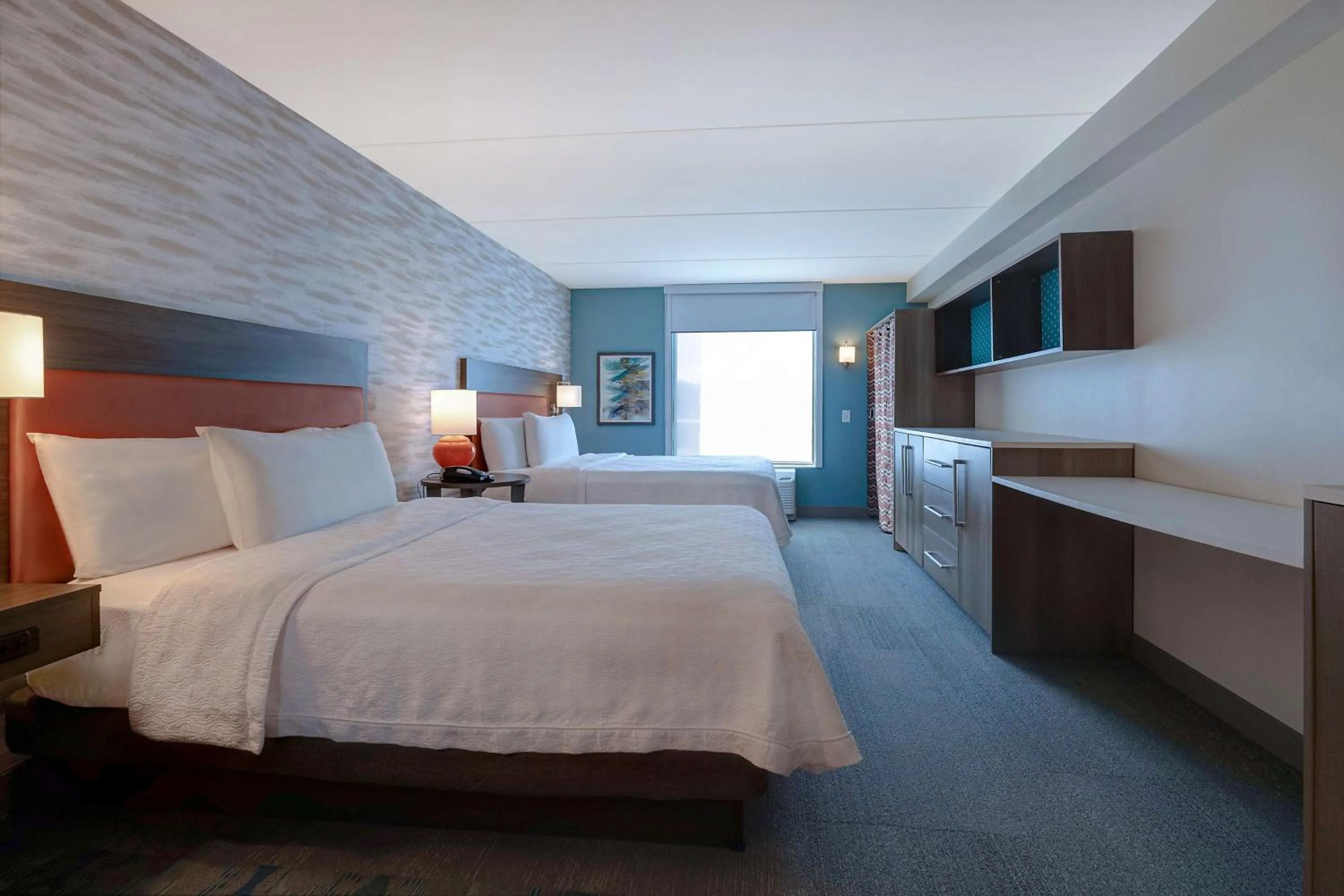 Bed in Home2 Suites by Hilton Gulf Breeze Pensacola Area, FL