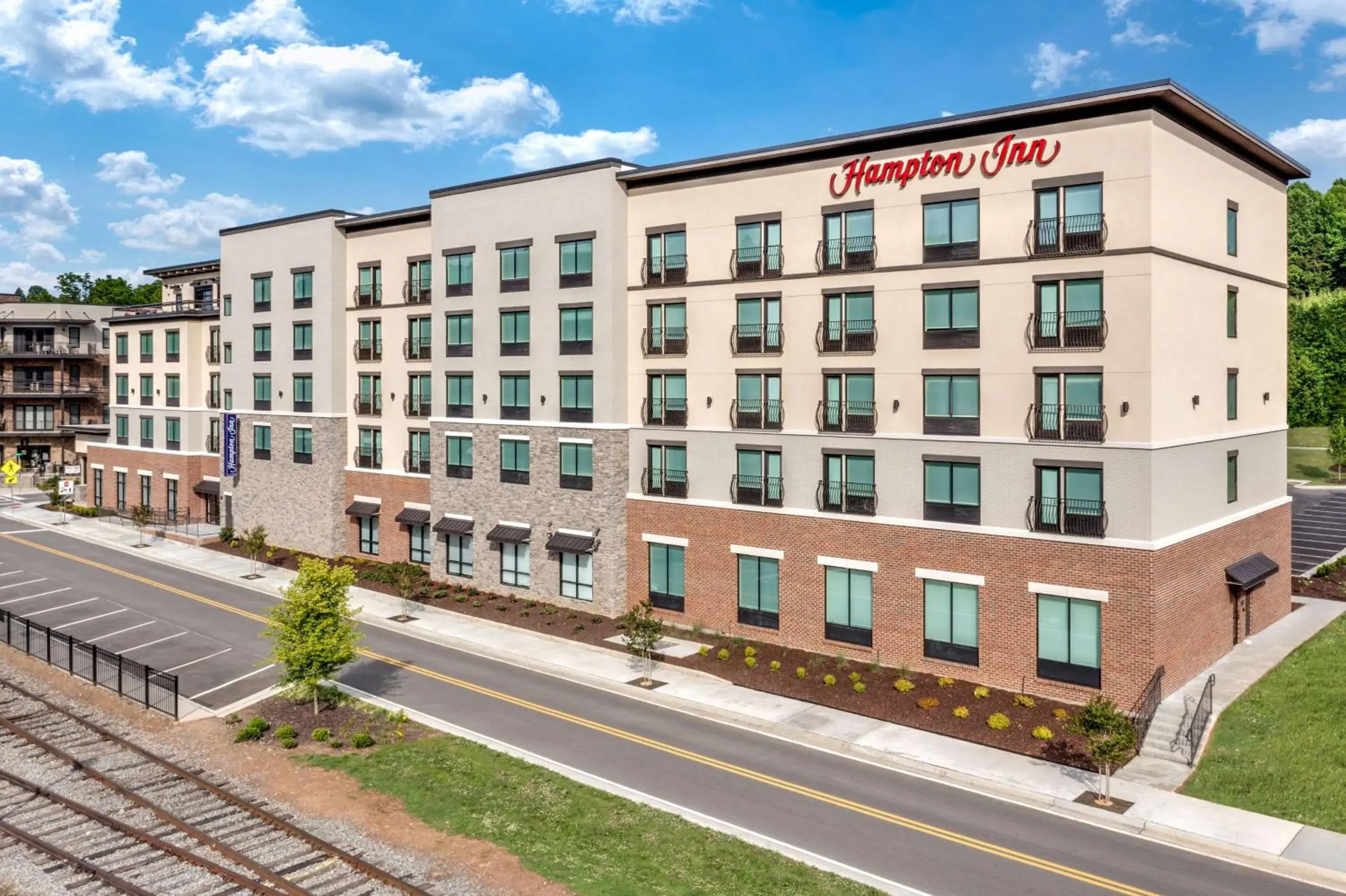 Property building in Hampton Inn Blue Ridge, GA Property building in Hampton Inn Blue Ridge, GA