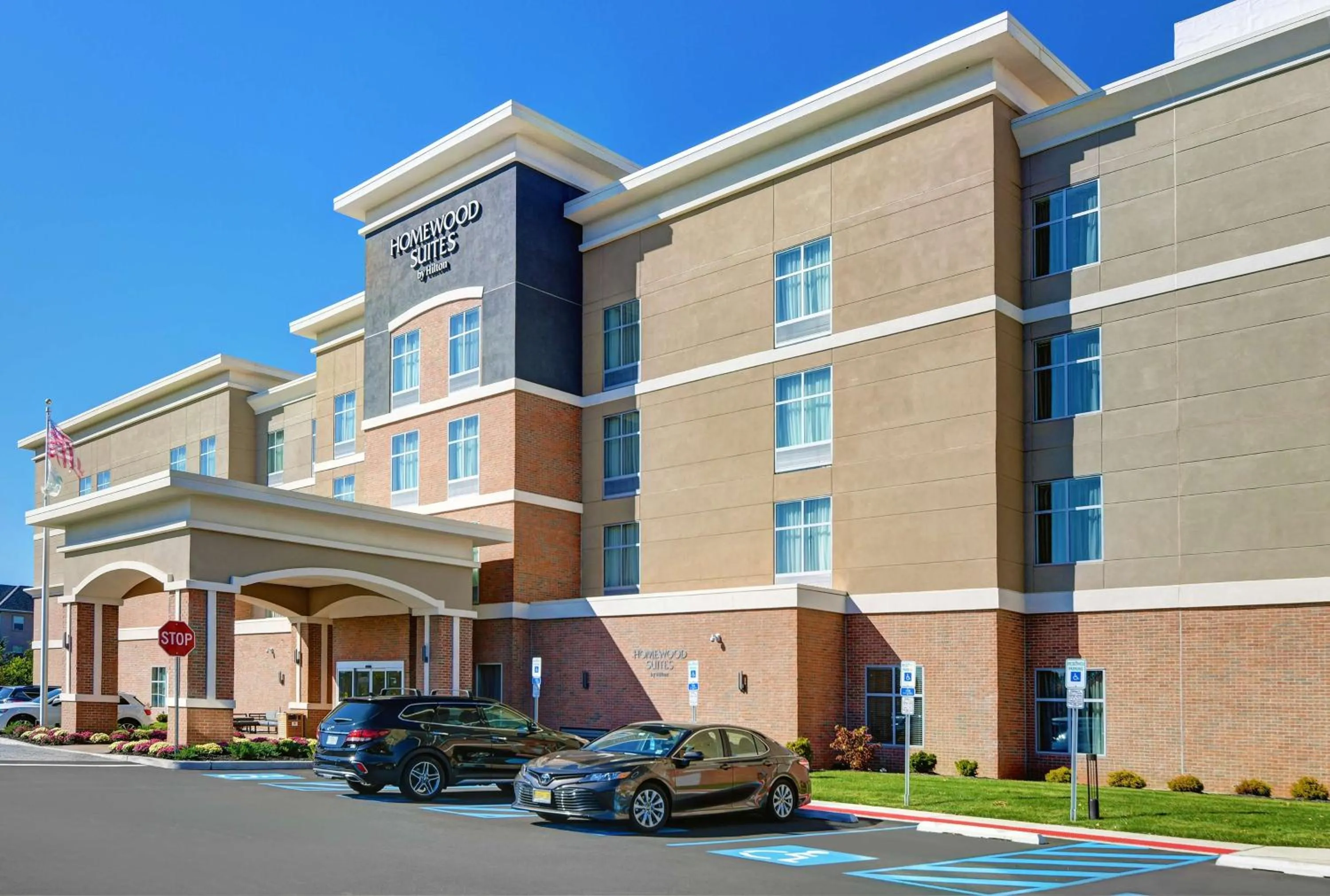 Property building in Homewood Suites By Hilton Edison Woodbridge, NJ