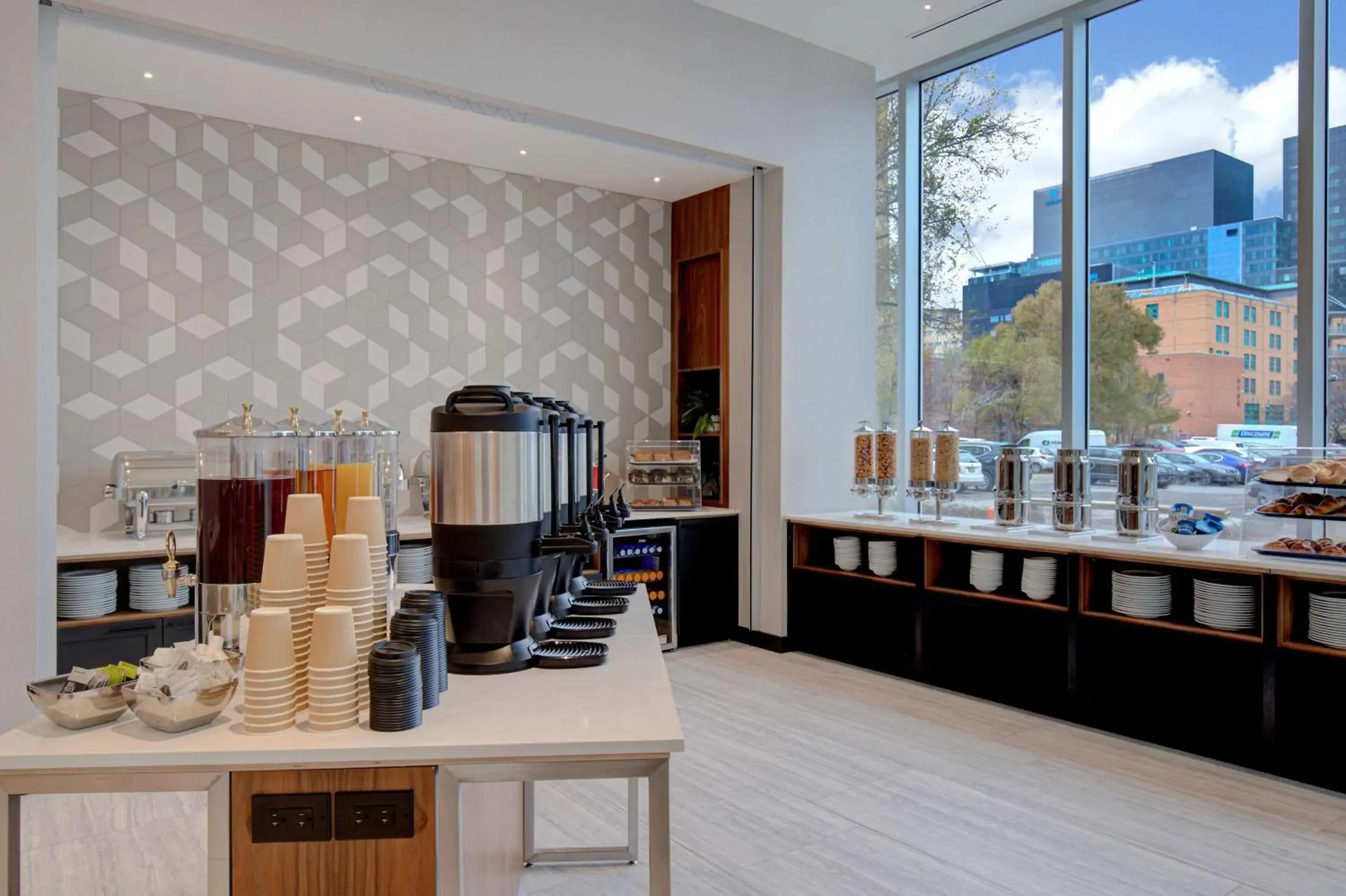 Breakfast in Hampton Inn Montreal Downtown, Qc Breakfast in Hampton Inn Montreal Downtown, Qc