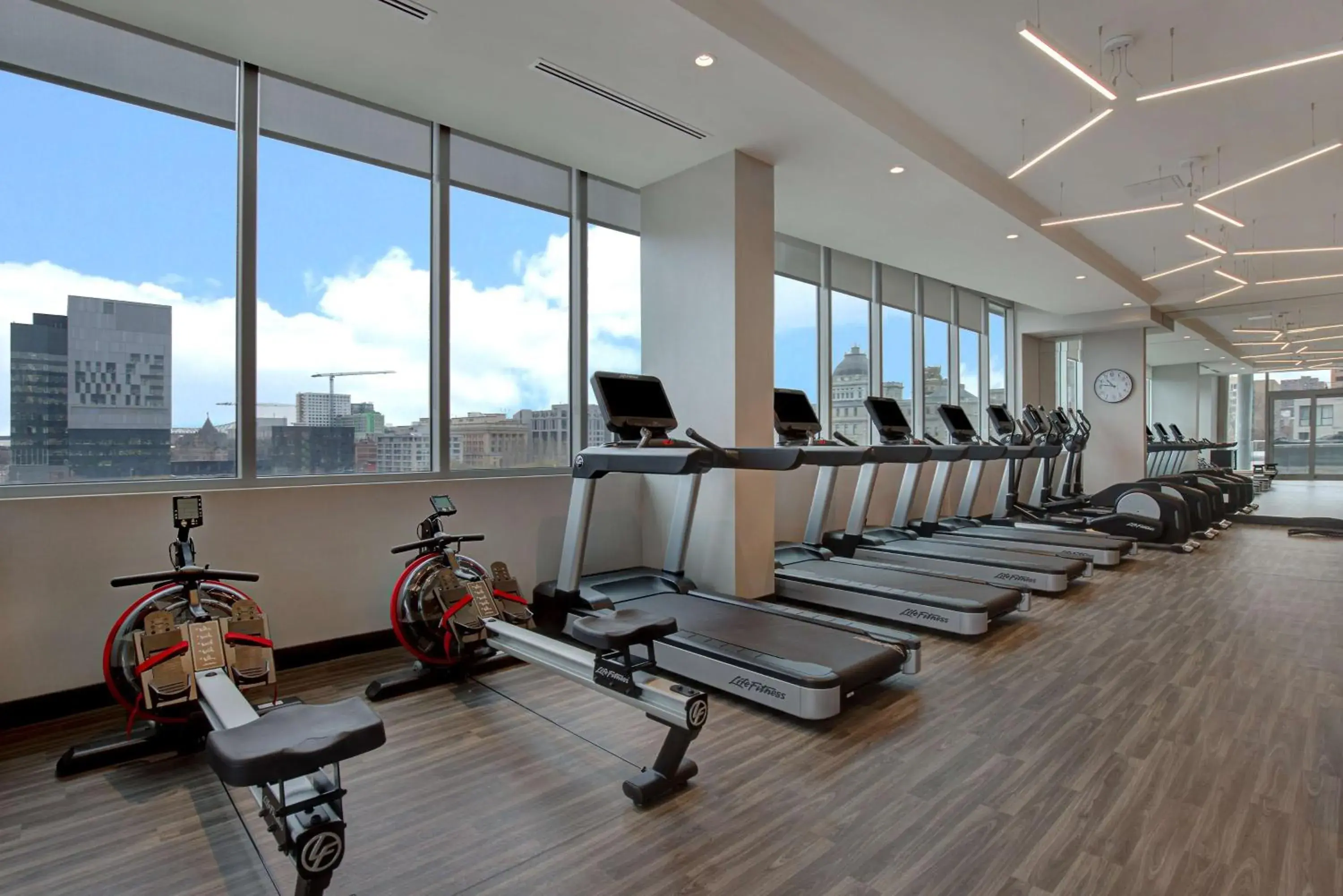 Fitness centre/facilities in Hampton Inn Montreal Downtown, Qc Fitness centre/facilities in Hampton Inn Montreal Downtown, Qc