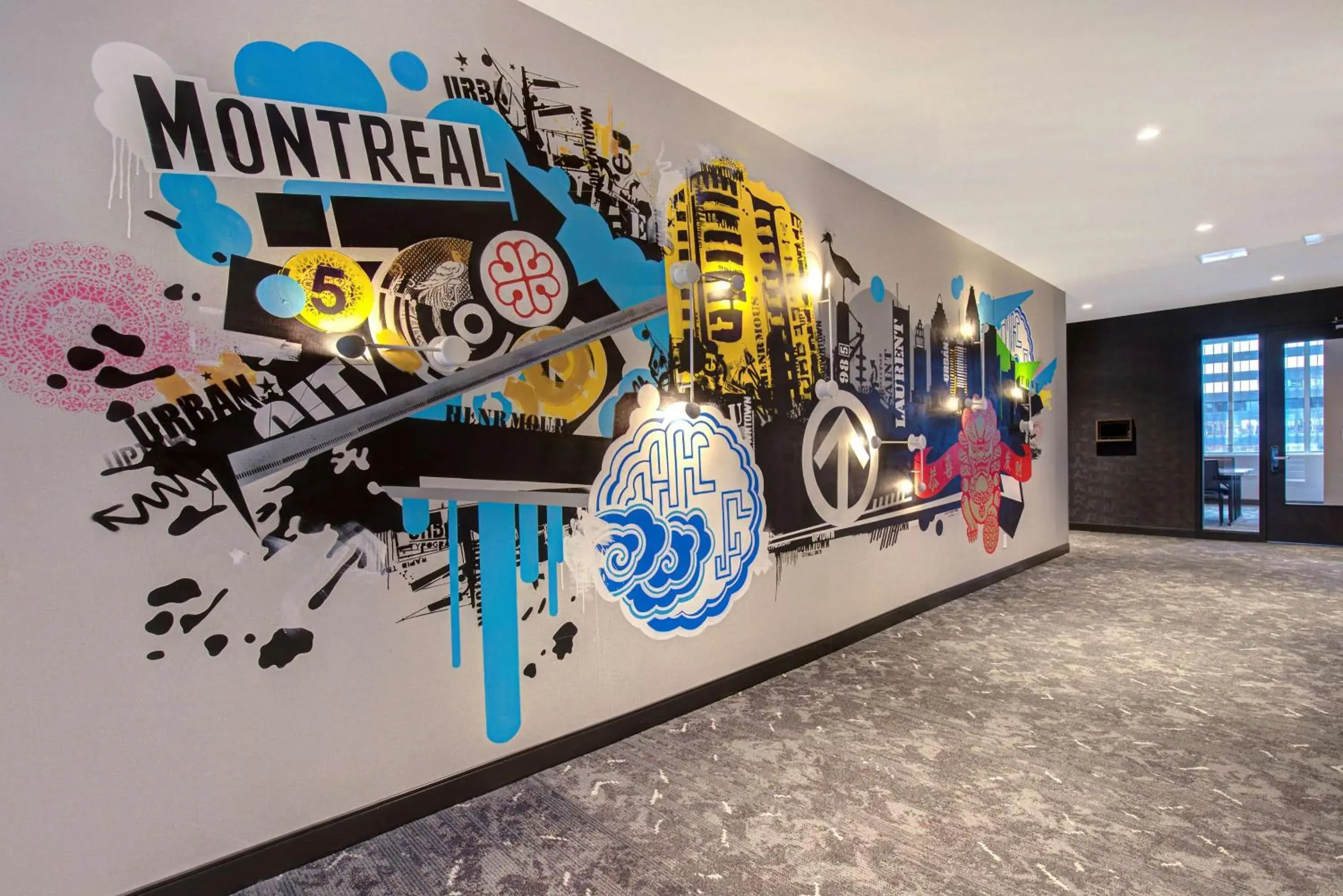 Property building in Hampton Inn Montreal Downtown, Qc Property building in Hampton Inn Montreal Downtown, Qc