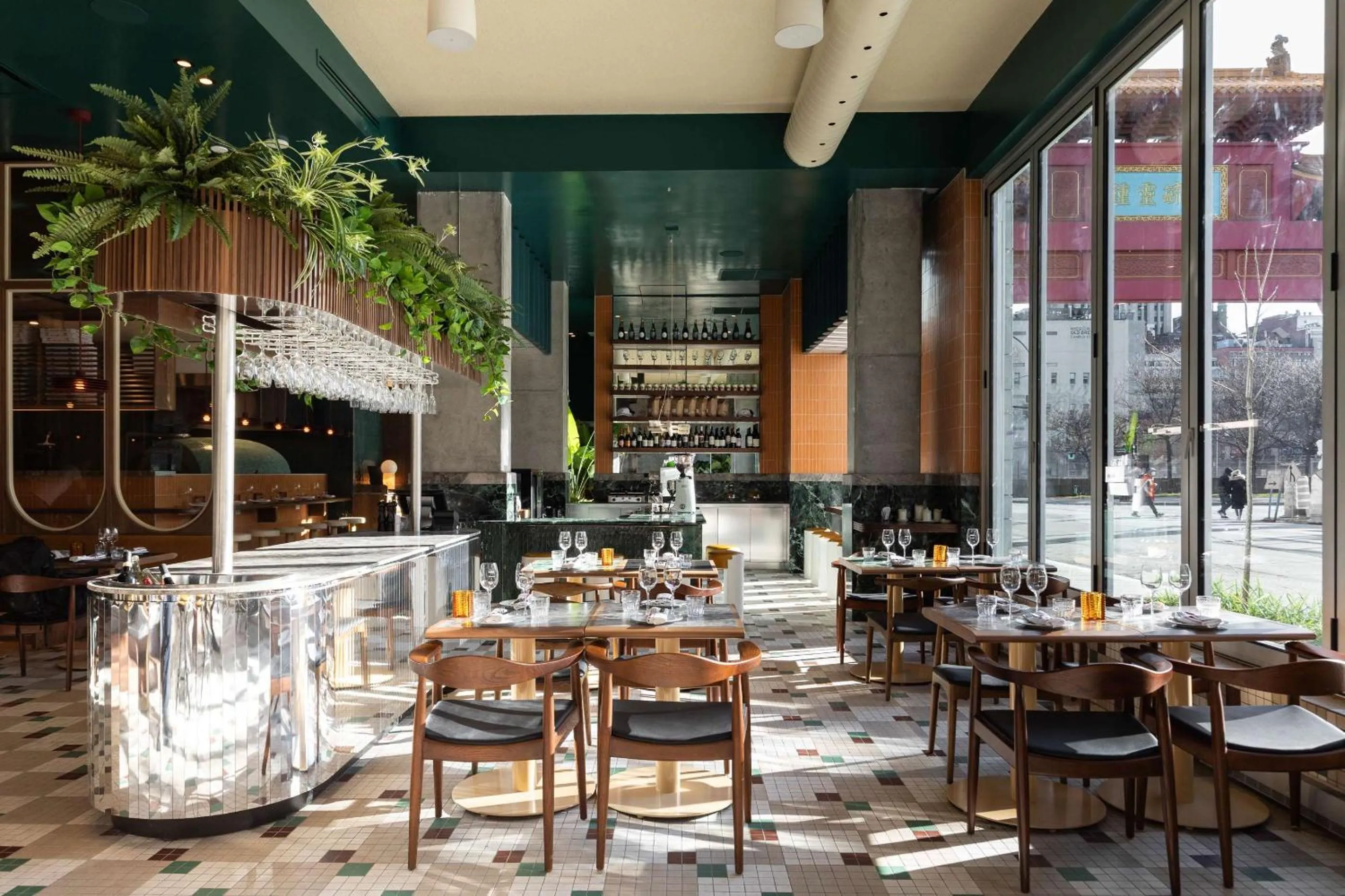 Restaurant/places to eat in Hampton Inn Montreal Downtown, Qc