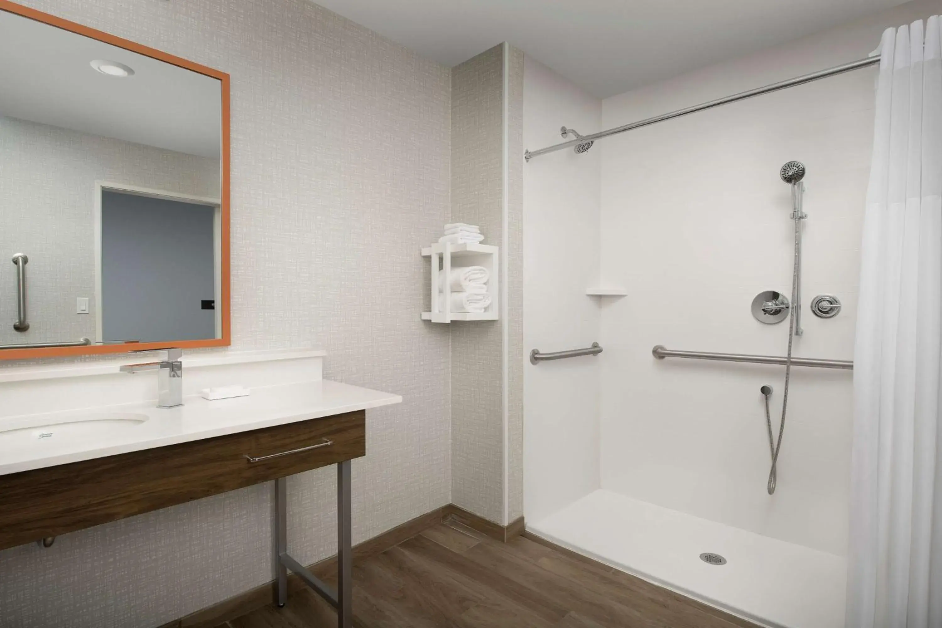 Bathroom in Hampton Inn Warroad, MN Bathroom in Hampton Inn Warroad, MN