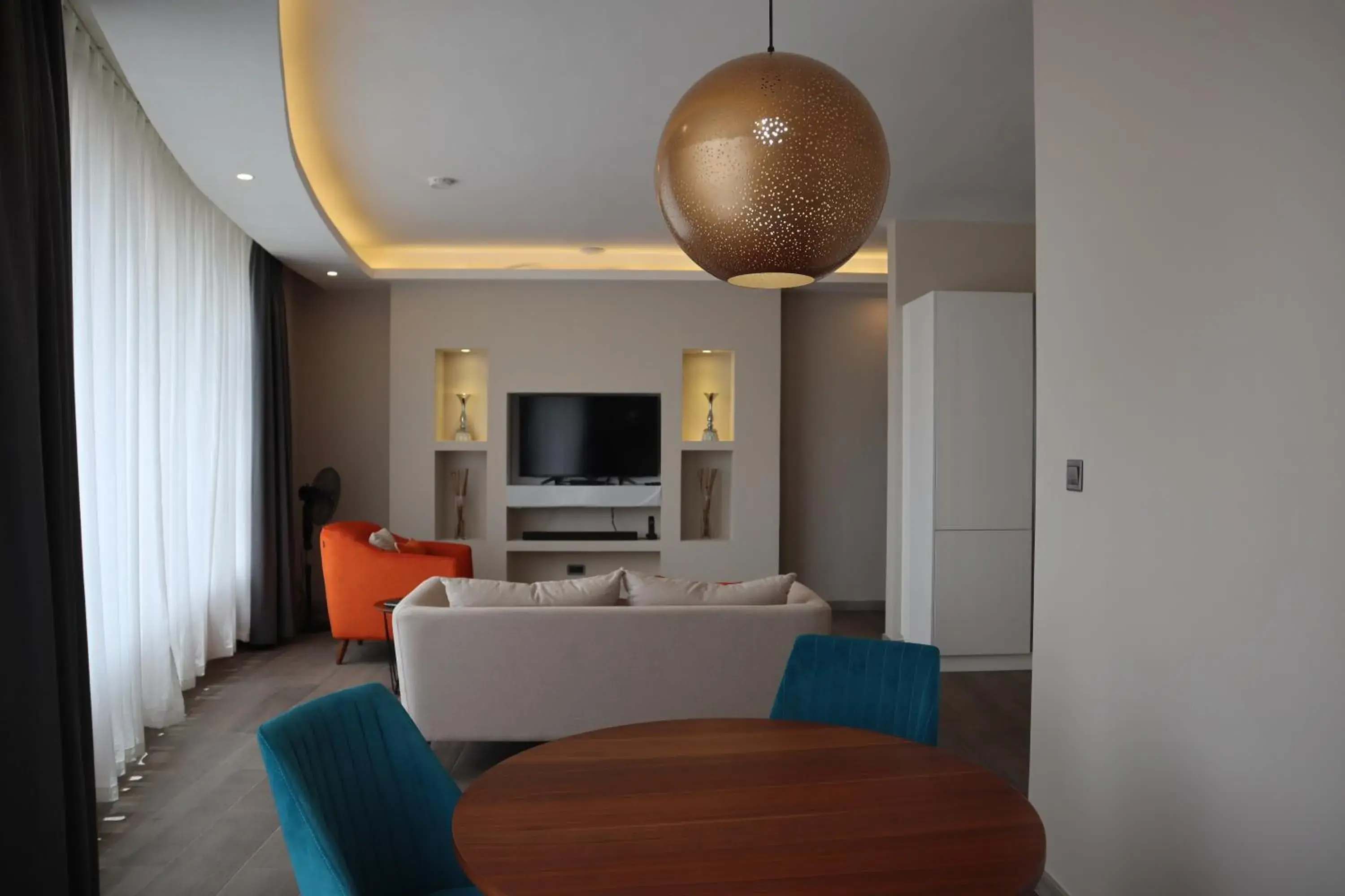 Two-Bedroom Apartment in The Curve by the Park Apartments Two-Bedroom Apartment in The Curve by the Park Apartments