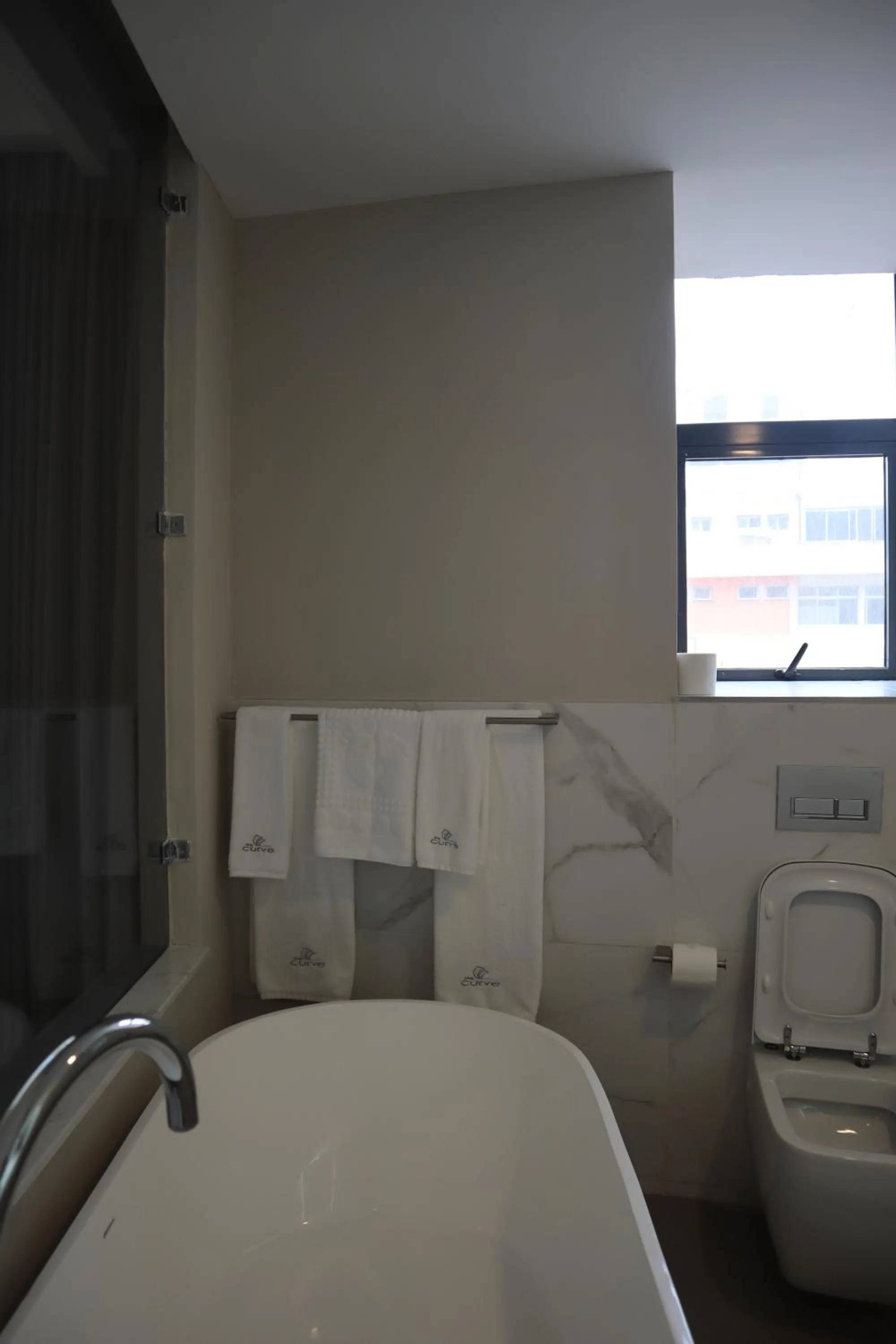 The Curve by the Park Apartments