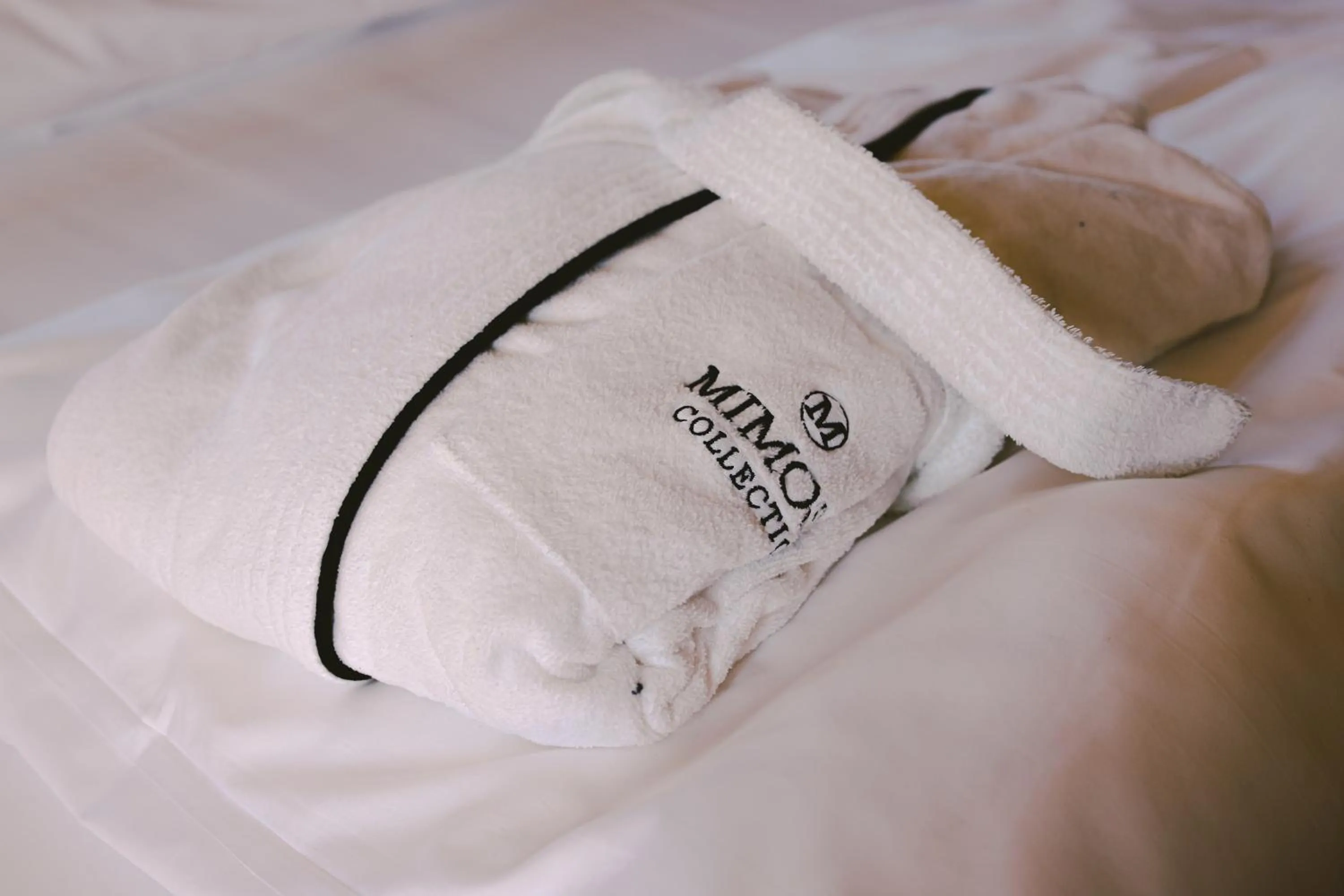 Bedroom, Bed in Mimosa Suites