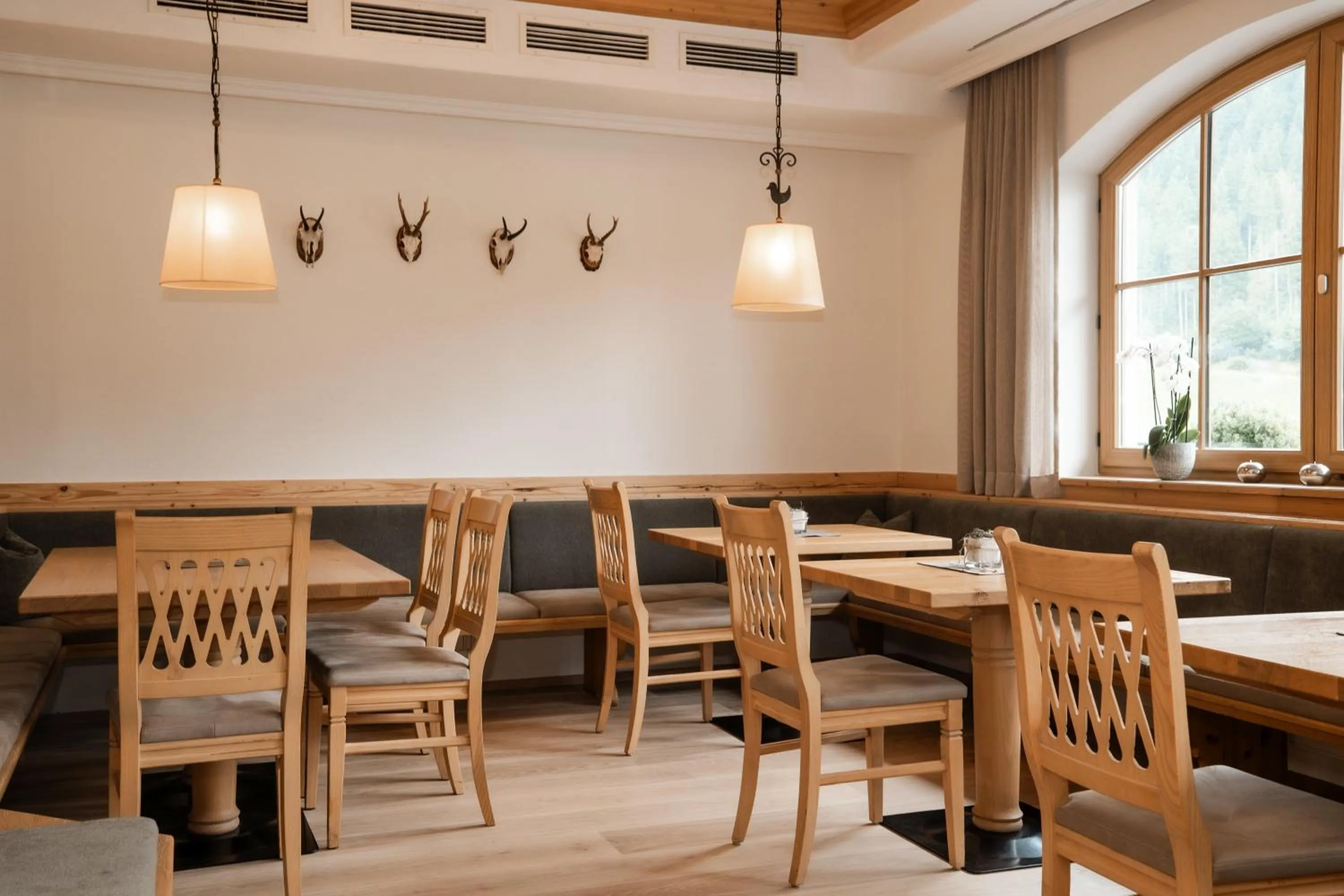 Restaurant/places to eat in Hotel Kristall