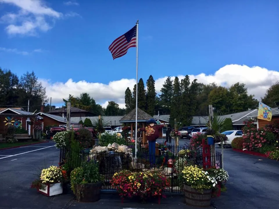 Garden in Homestead Inn - Blowing Rock