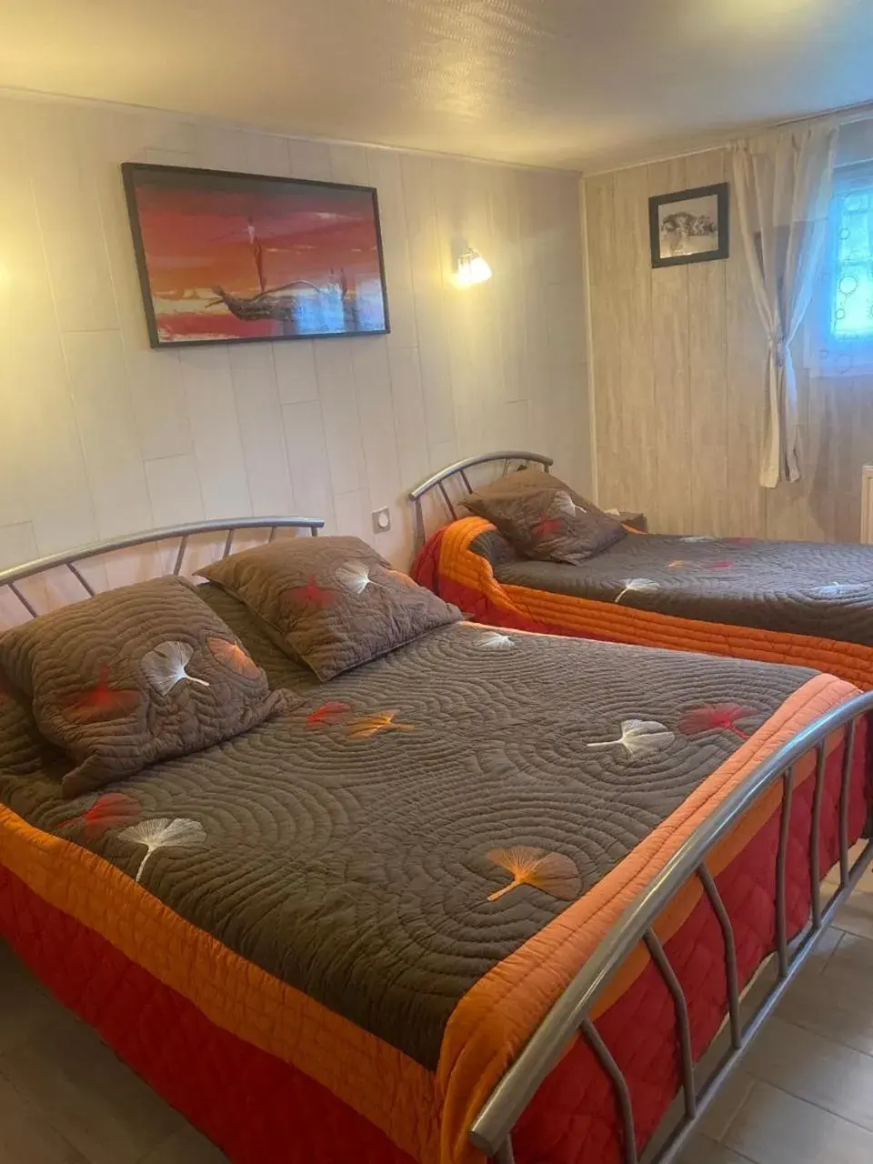 Triple Room - single occupancy in Chambres et table d'hôtes Floromel La Souterraine en rez de chaussee Triple Room - single occupancy in Chambres et table d'hôtes Floromel La Souterraine en rez de chaussee