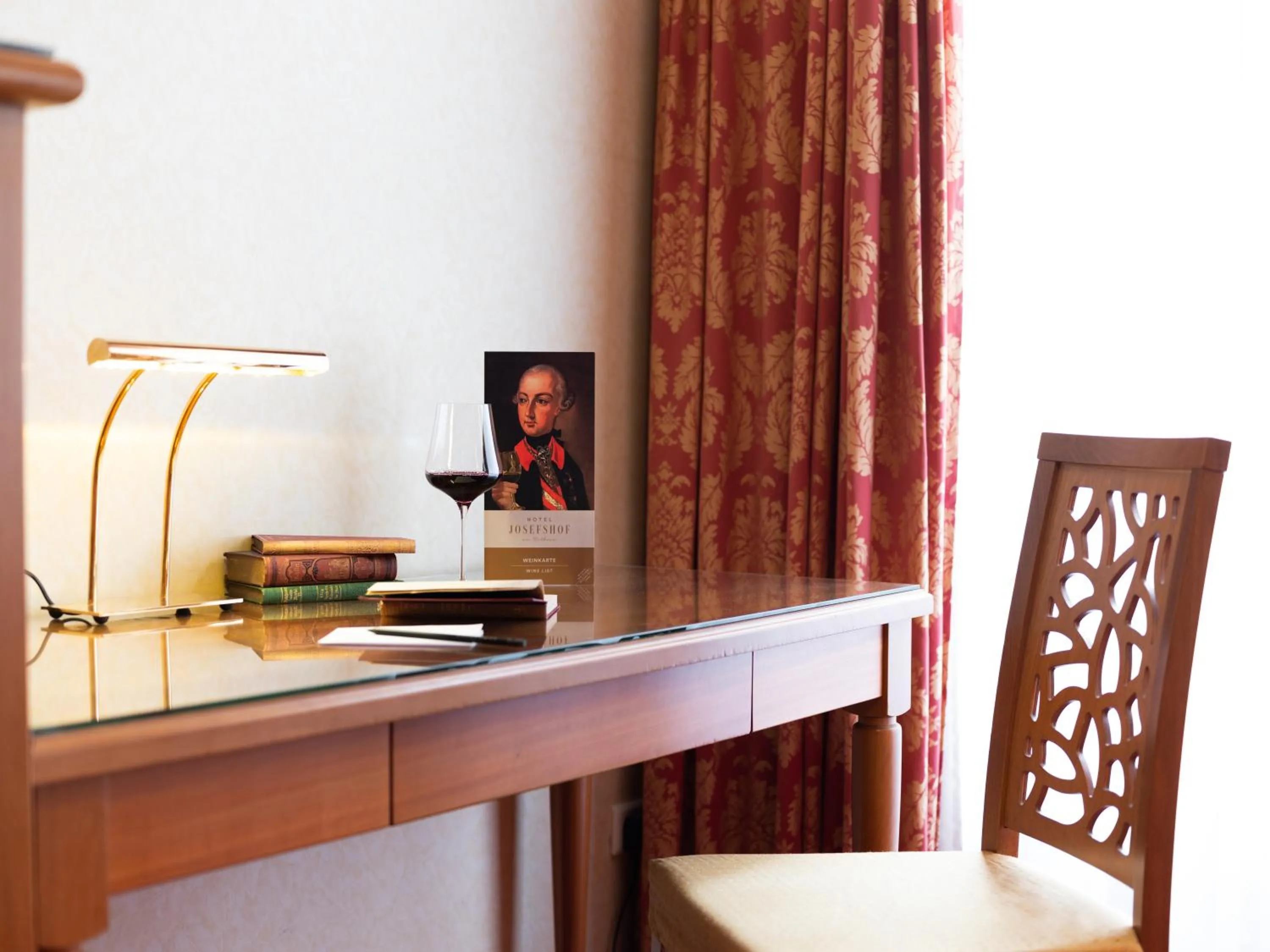 Seating area in Hotel Josefshof am Rathaus