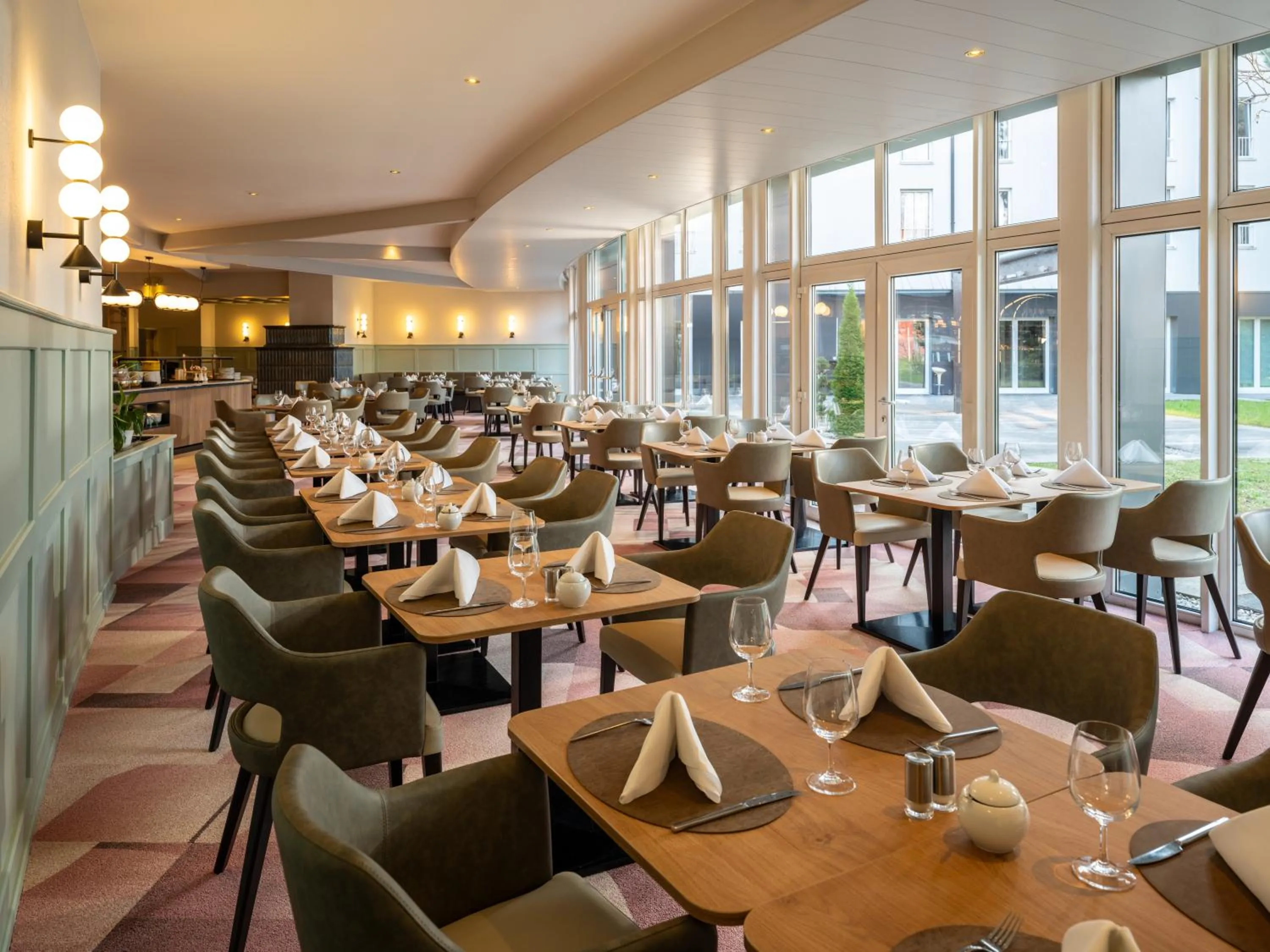 Restaurant/places to eat in Mercure Salzburg City