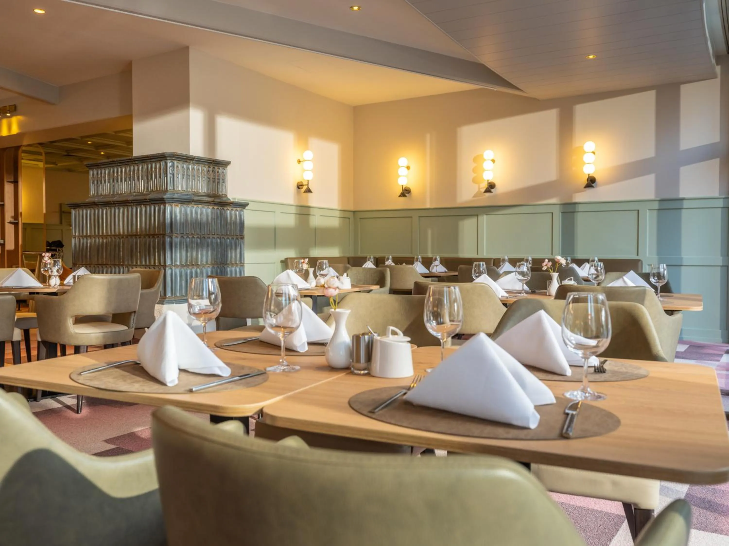 Restaurant/places to eat in Mercure Salzburg City