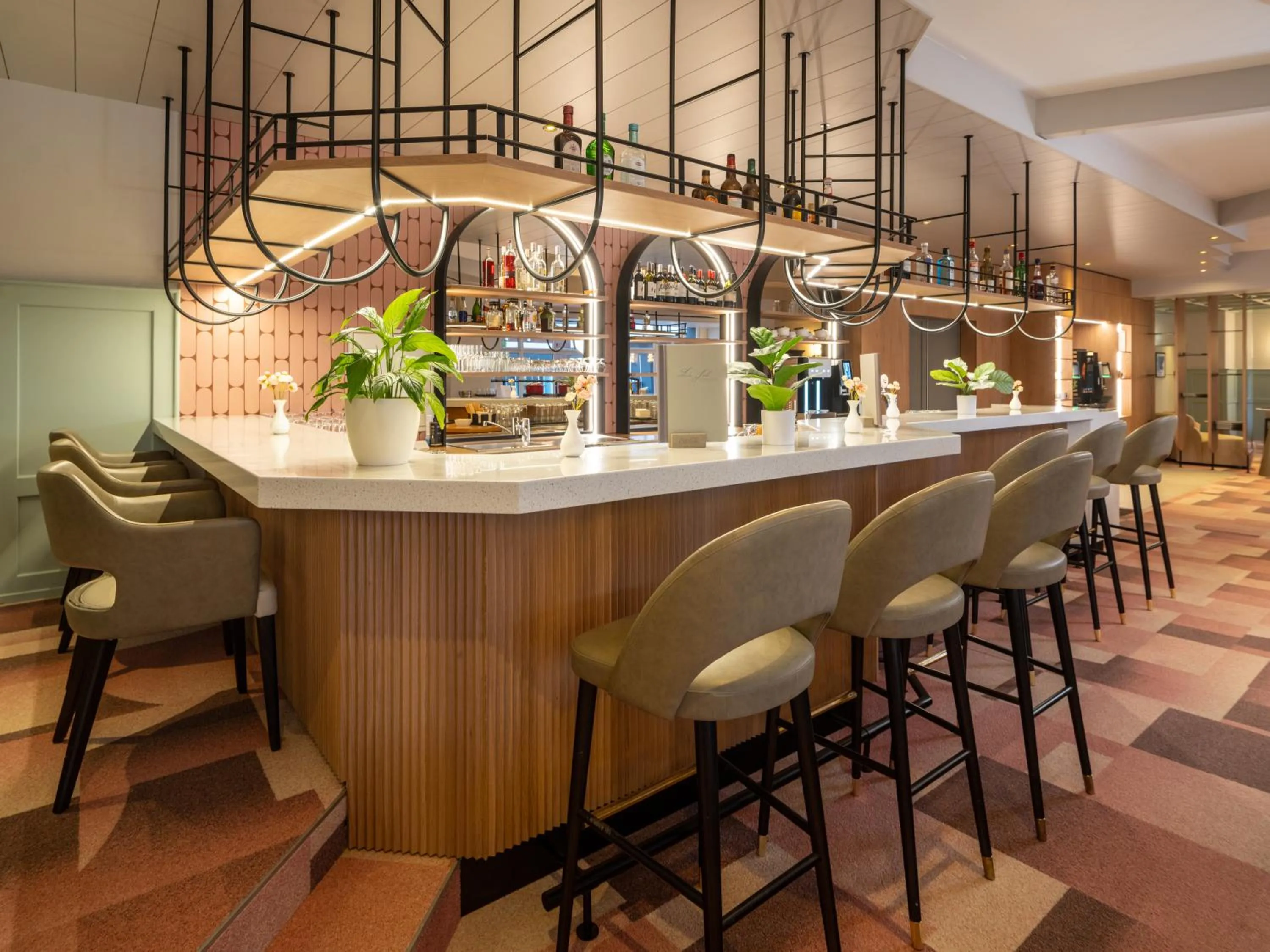 Restaurant/places to eat in Mercure Salzburg City