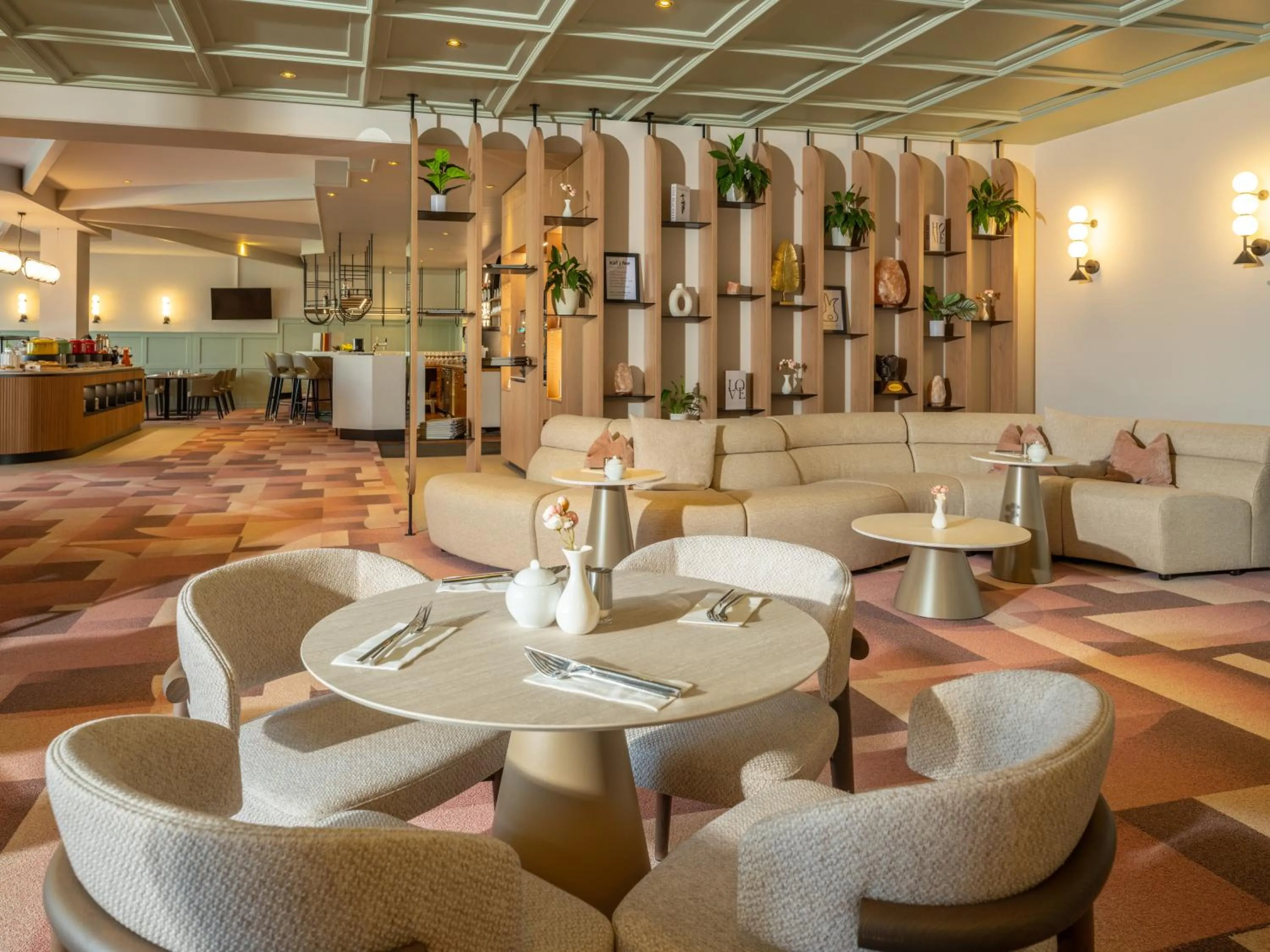 Restaurant/places to eat in Mercure Salzburg City