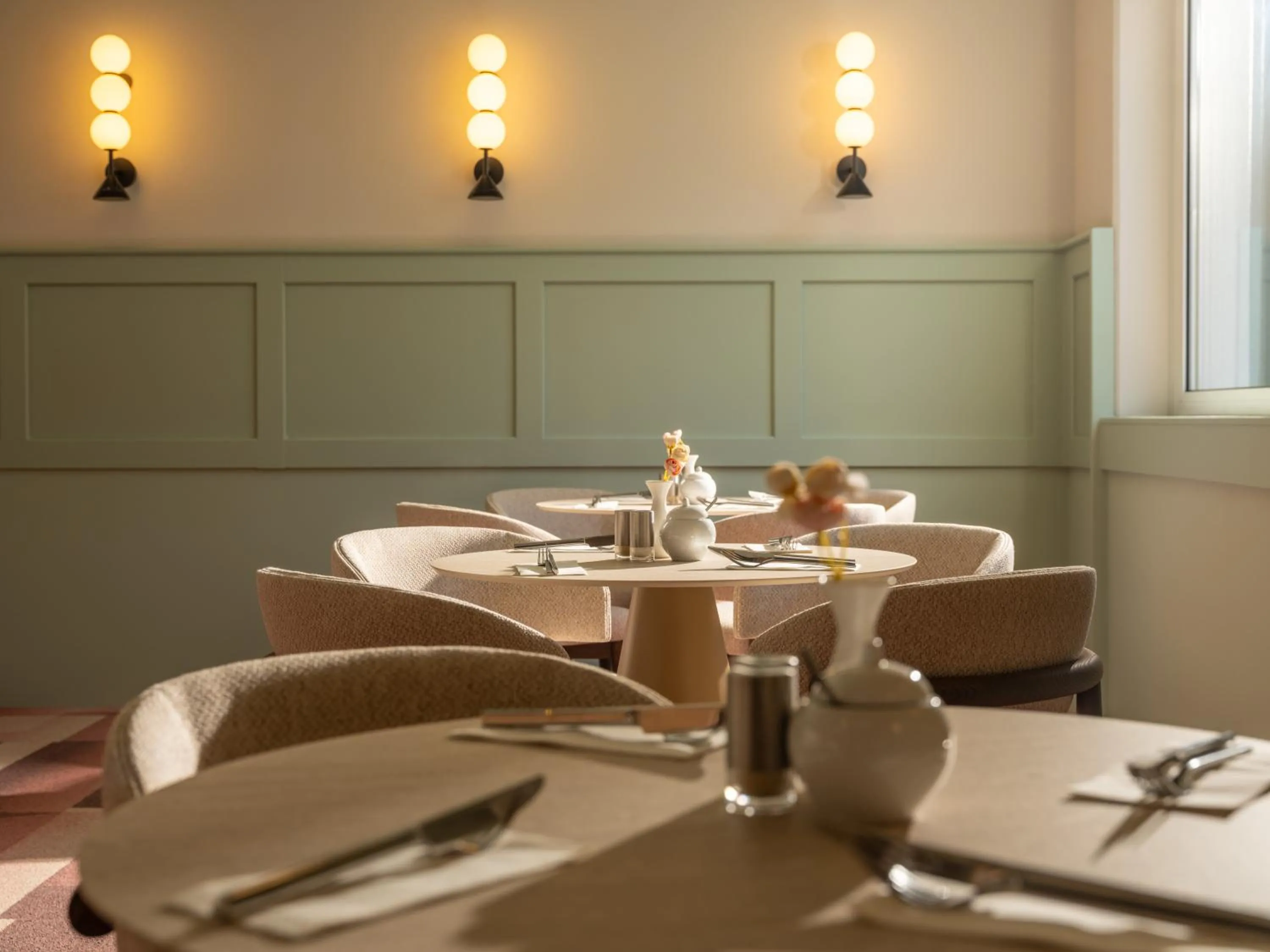 Restaurant/places to eat in Mercure Salzburg City