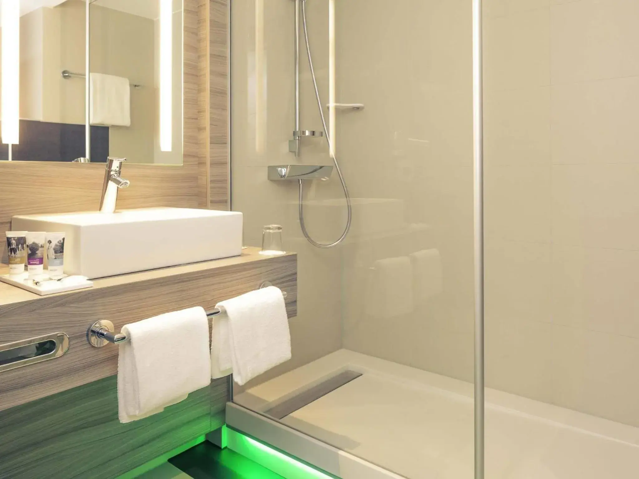 Bedroom in Mercure Salzburg City Bedroom in Mercure Salzburg City