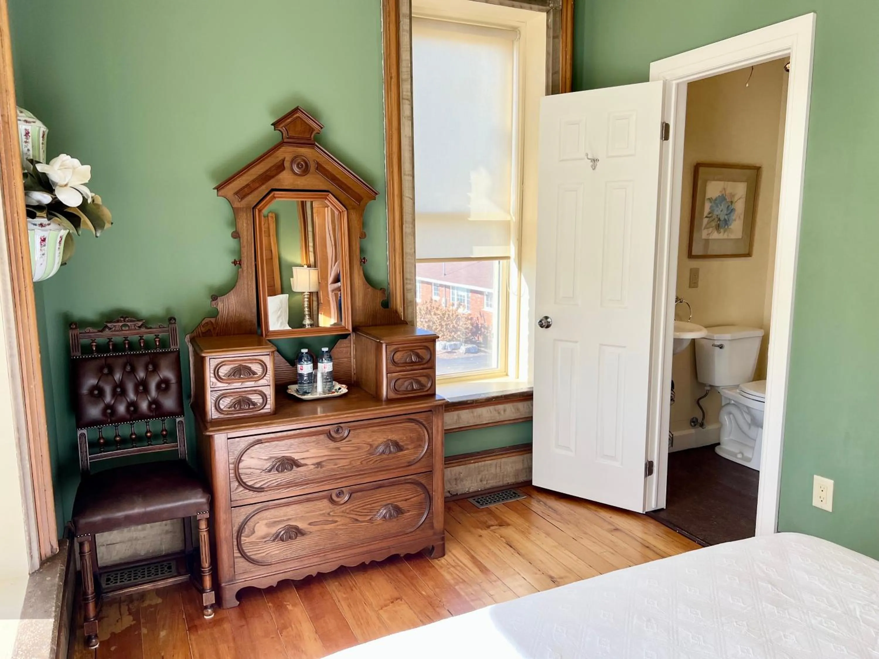 Bedroom in The Woodbridge House
