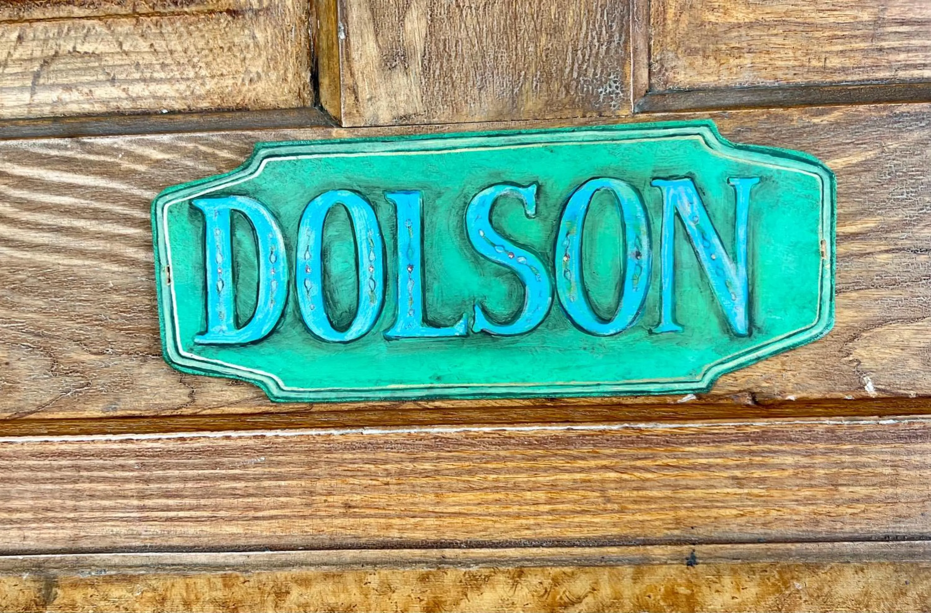 Logo/Certificate/Sign in The Woodbridge House