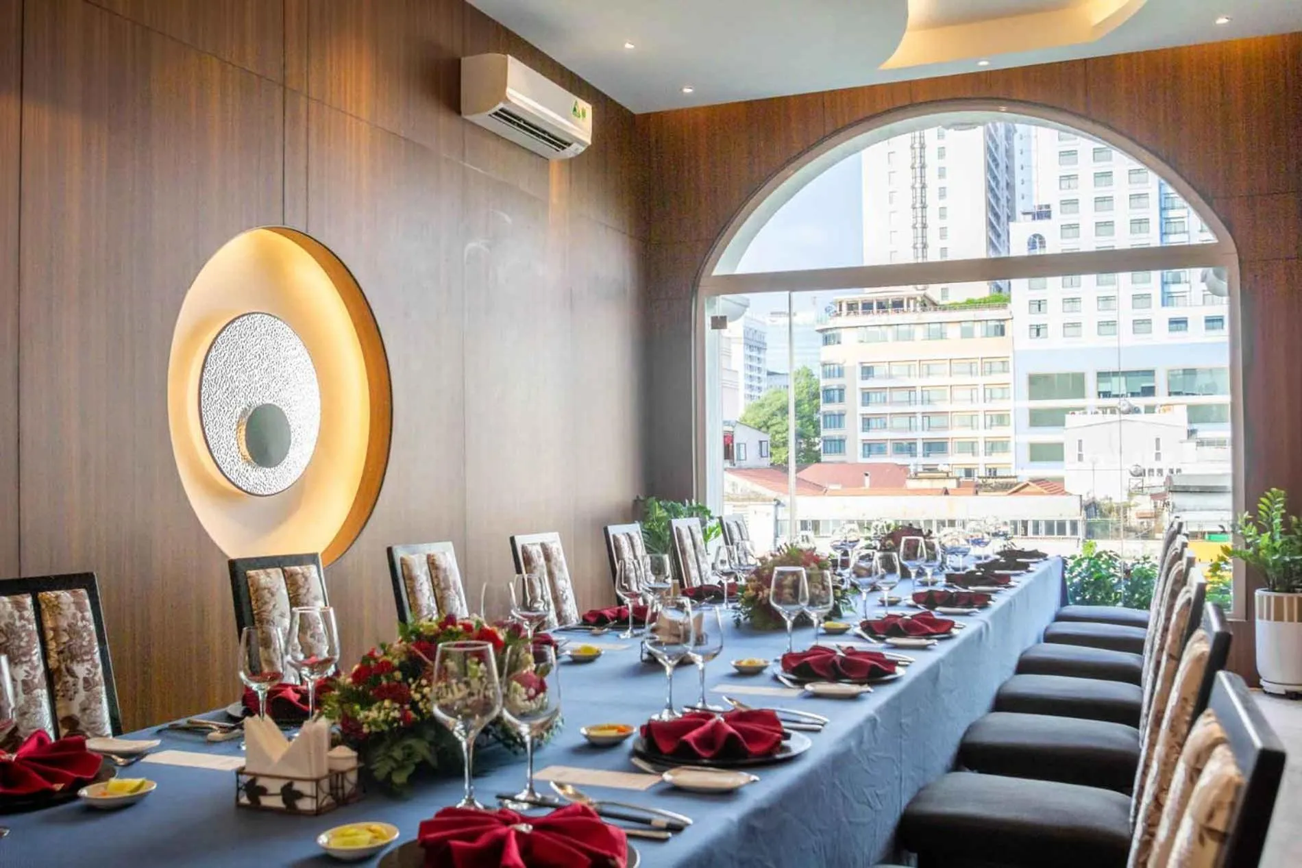 Restaurant/places to eat in Royal Hotel Saigon