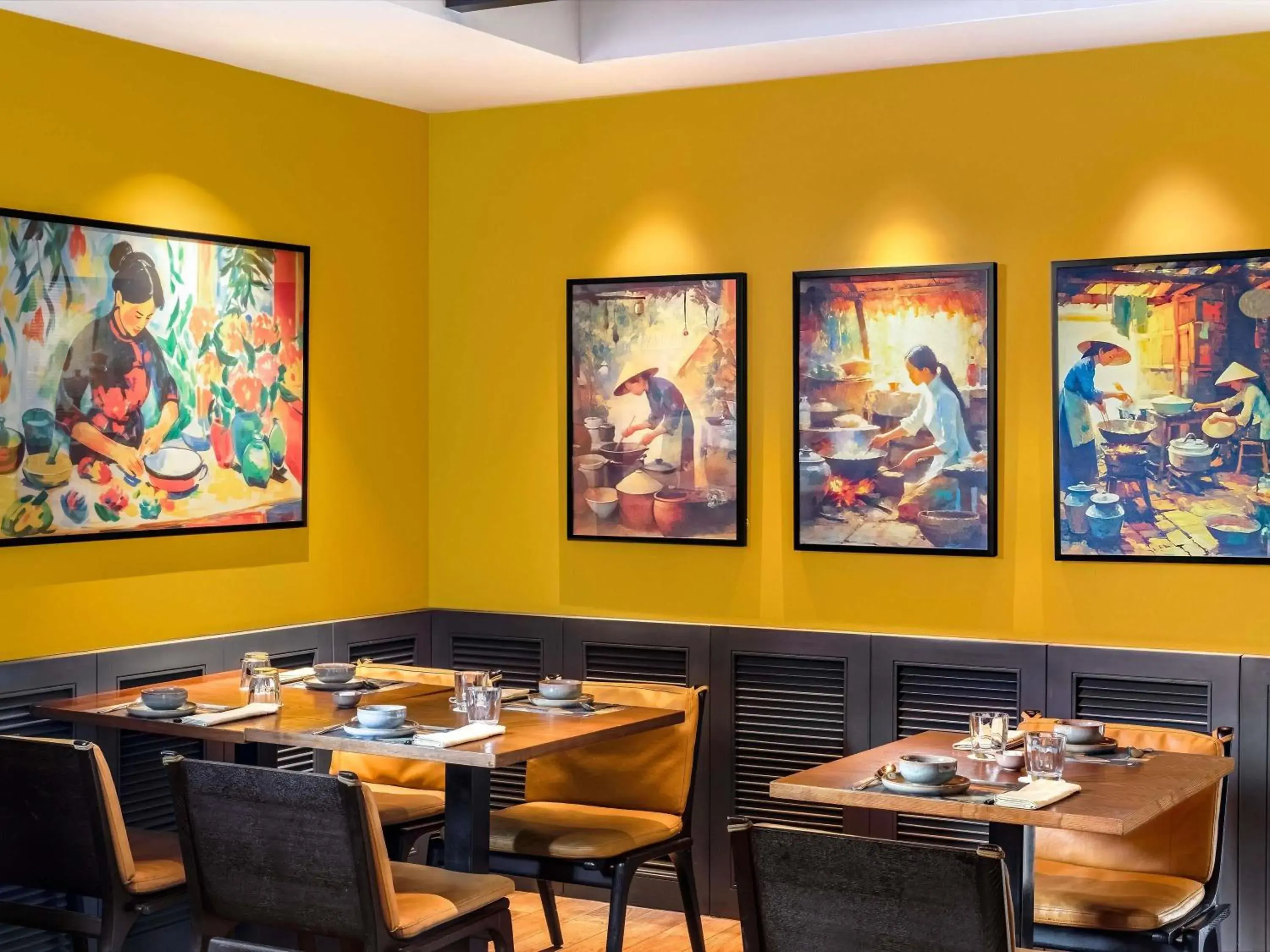 Restaurant/places to eat in Sofitel Saigon Plaza Restaurant/places to eat in Sofitel Saigon Plaza