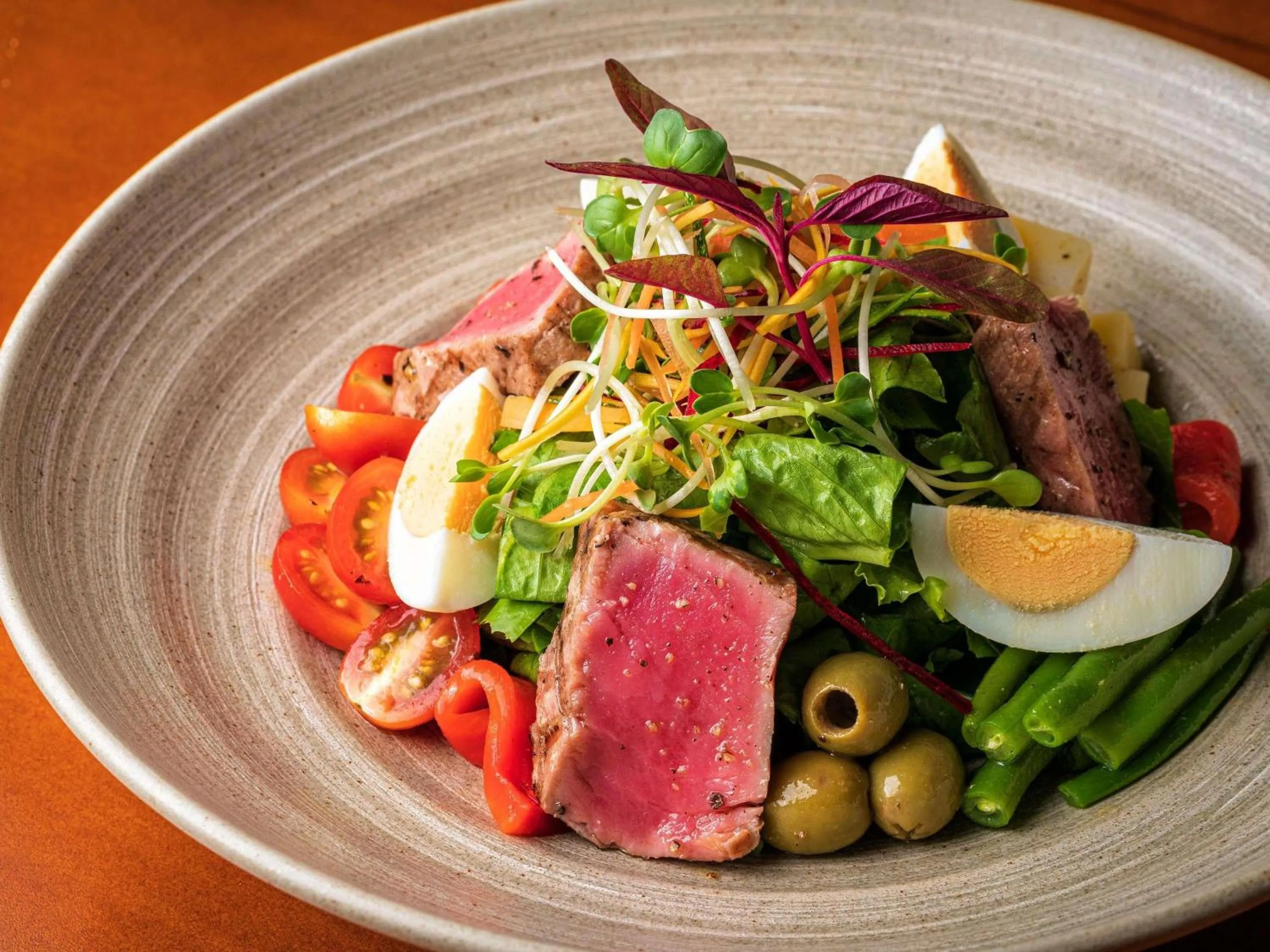 Restaurant/places to eat in Sofitel Saigon Plaza