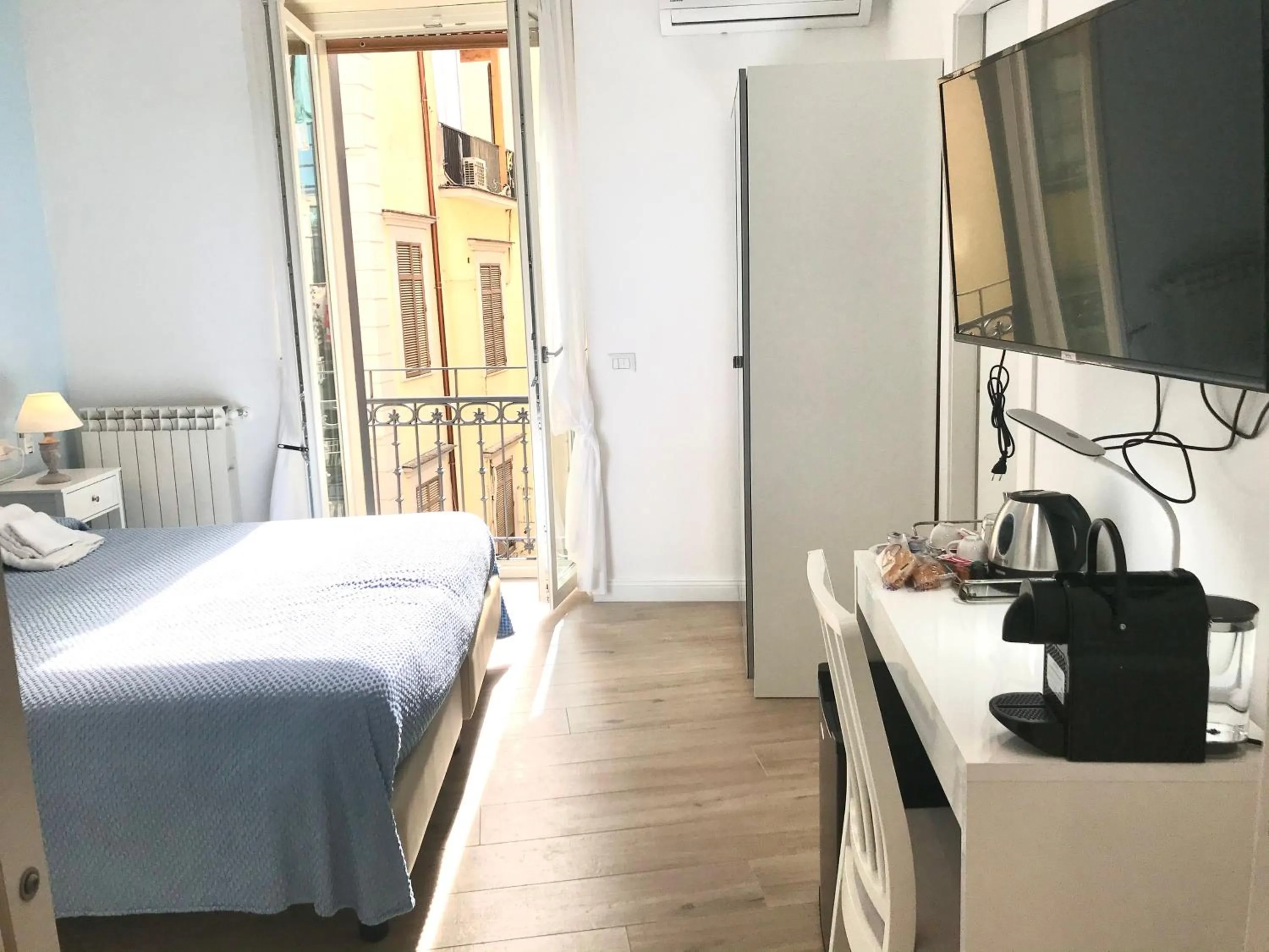 Bedroom, Bed in Agorà