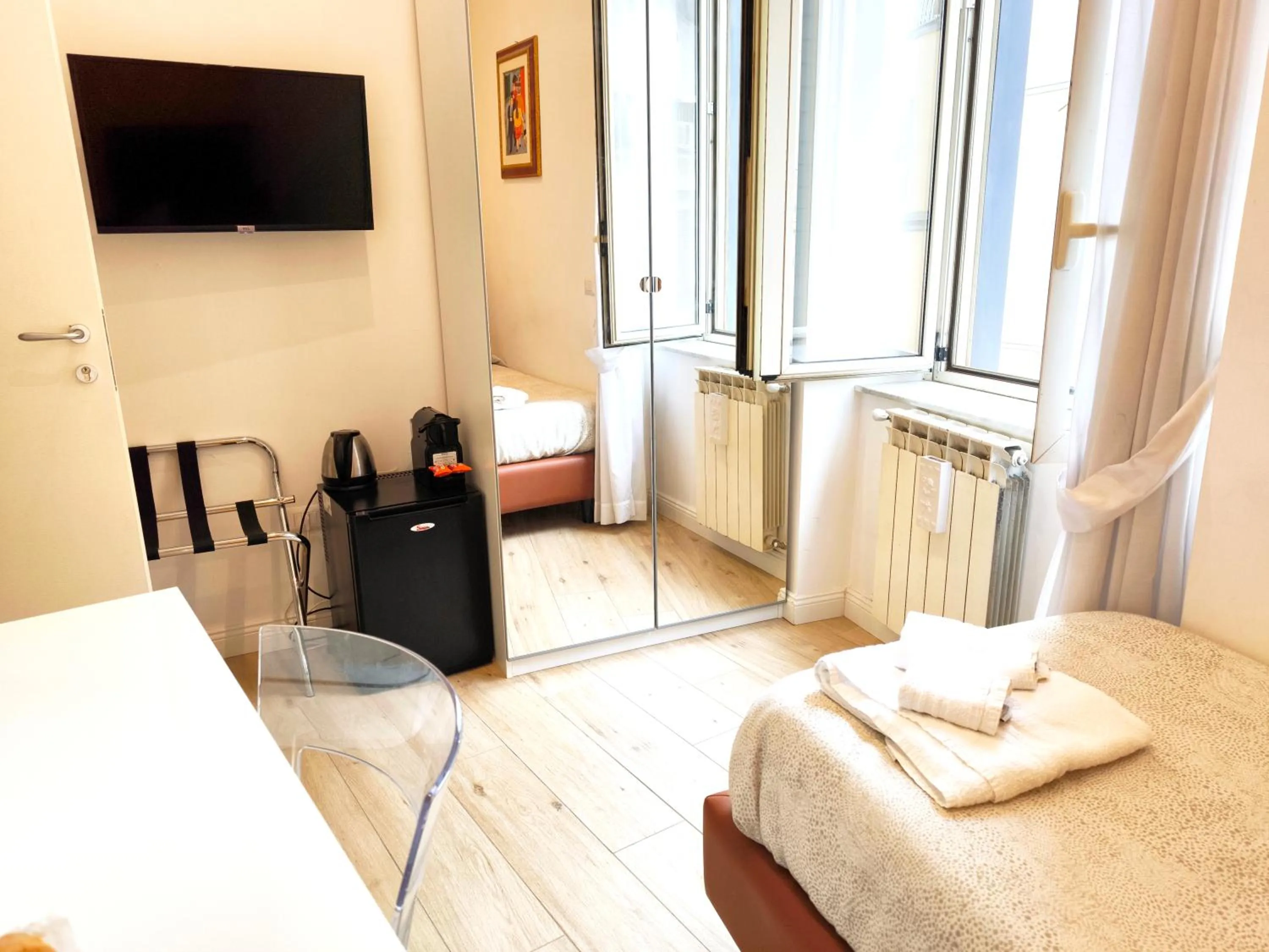 Bedroom, Bed in Agorà