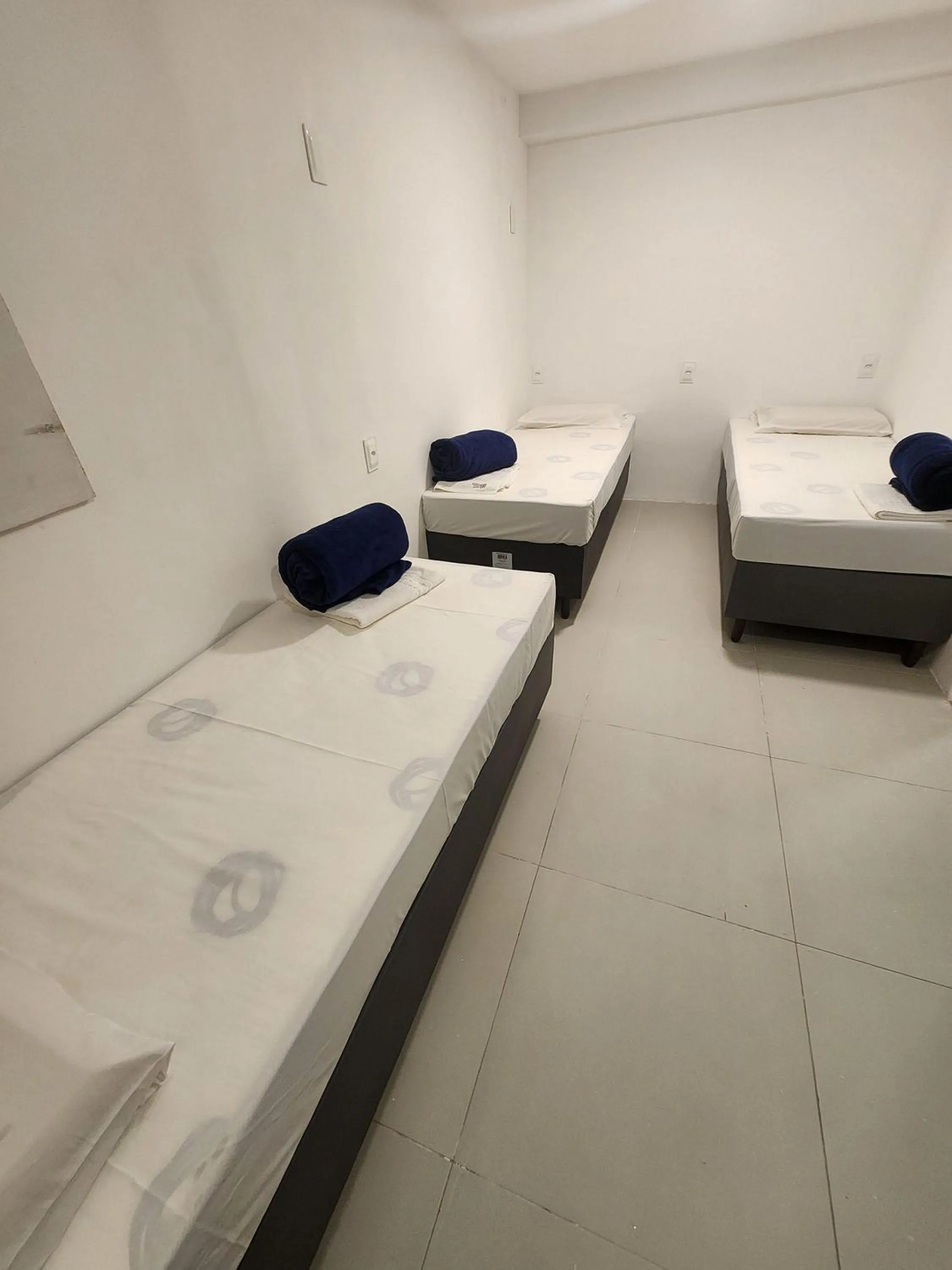 Bedroom, Bed in Sun Smart Hotel