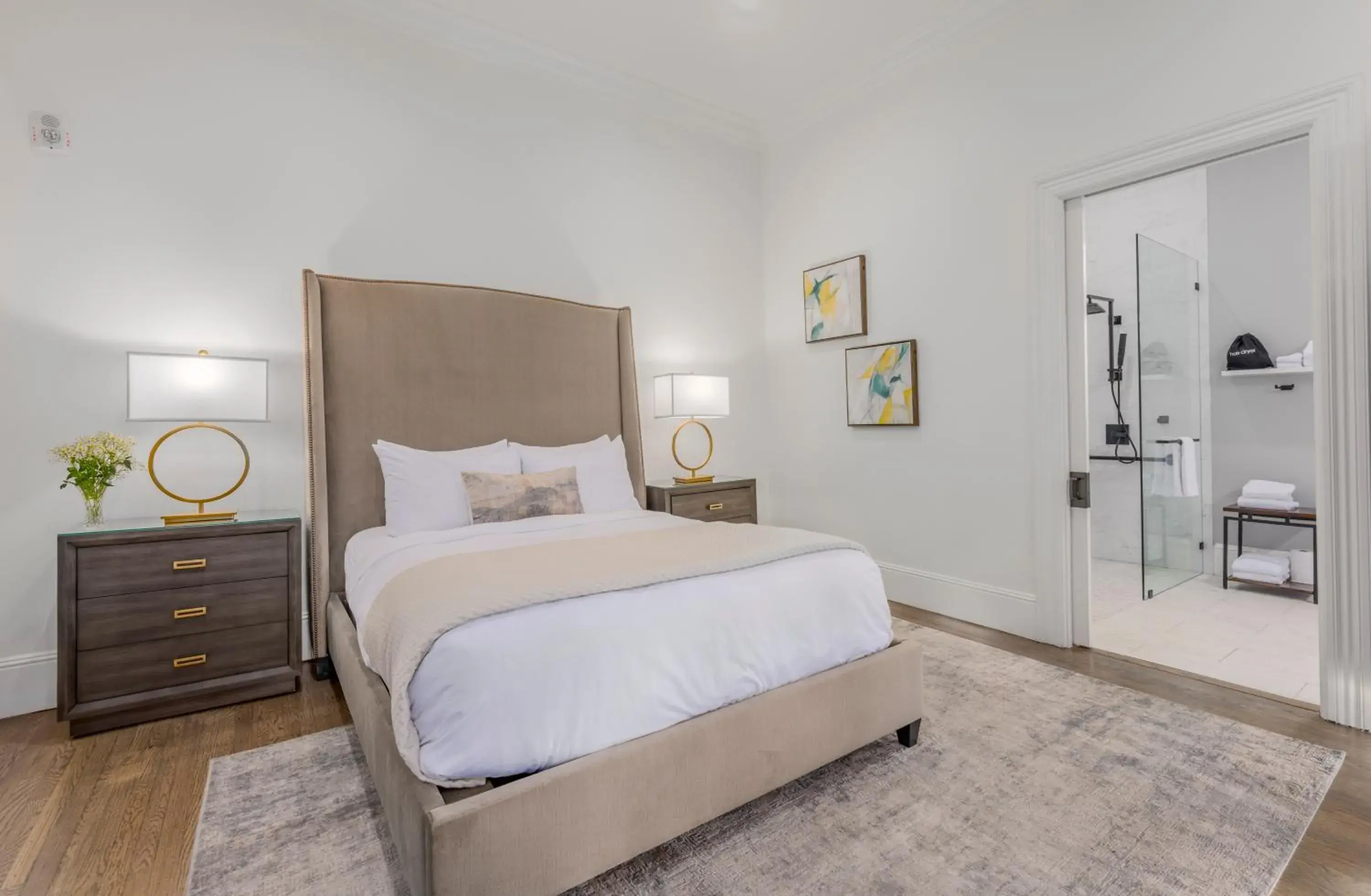 Bed in The George - Luxury Boutique Inn Bed in The George - Luxury Boutique Inn