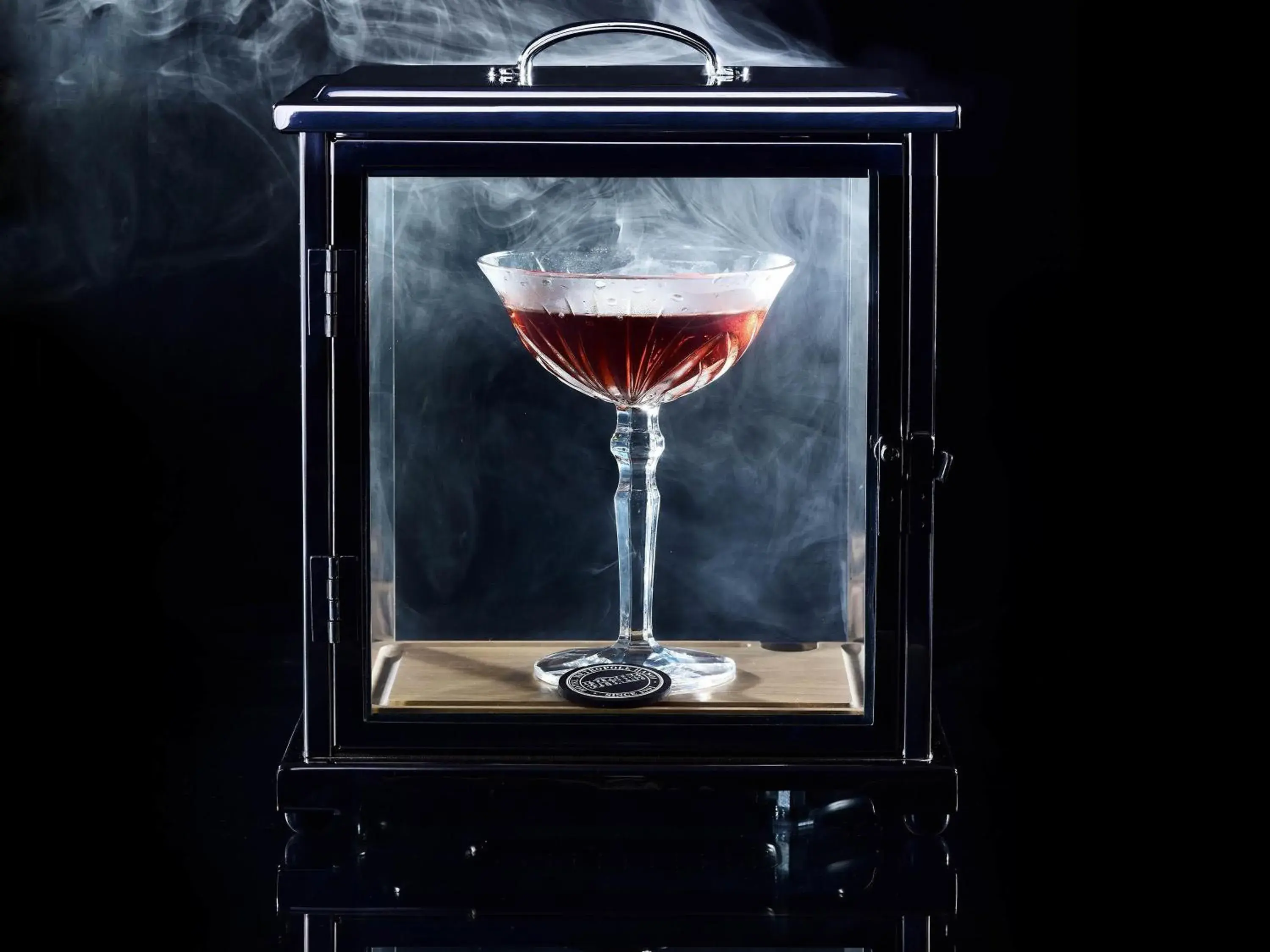 Lounge or bar in Sofitel Legend Metropole Hanoi Lounge or bar in Sofitel Legend Metropole Hanoi