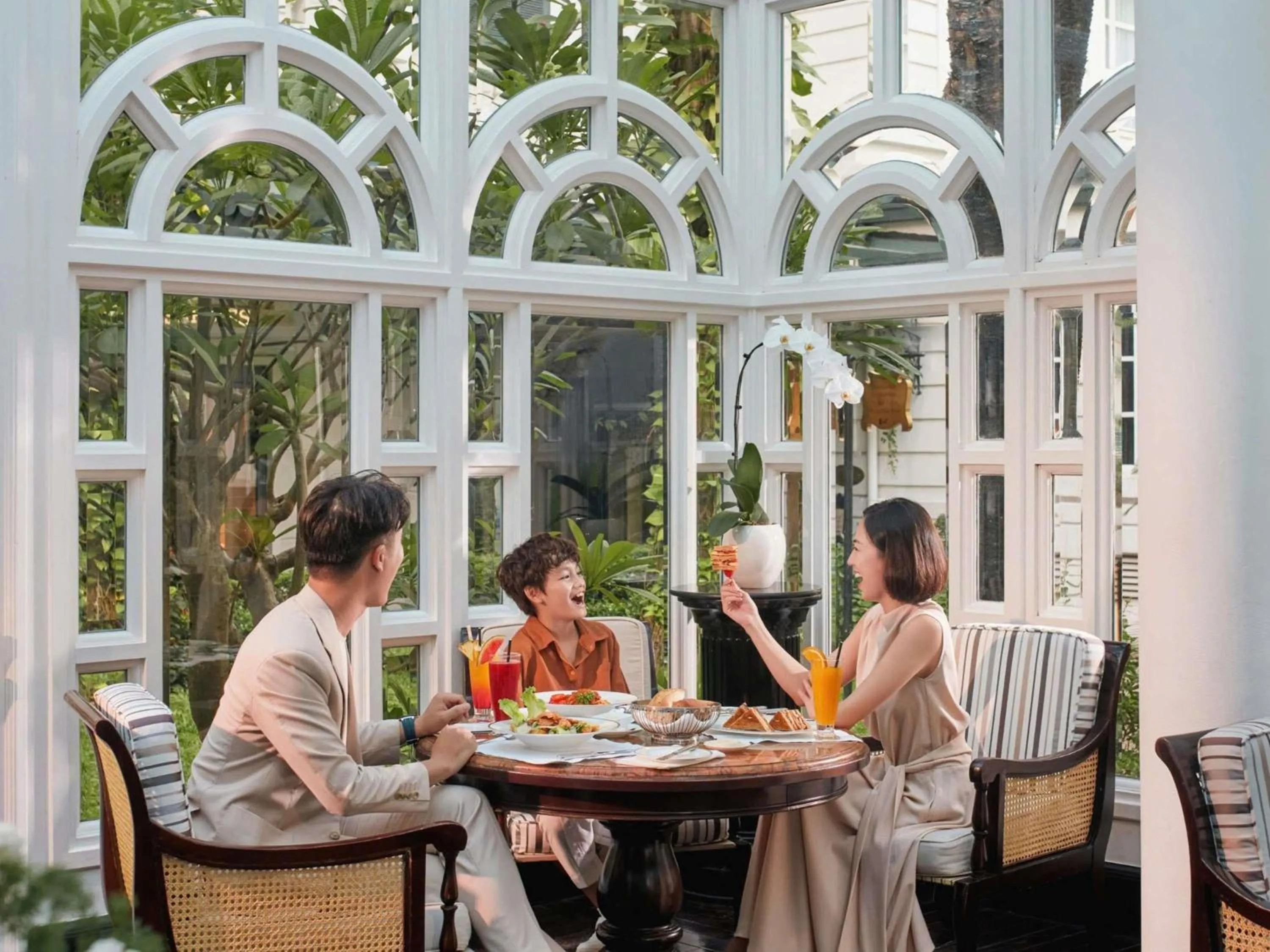 Restaurant/places to eat in Sofitel Legend Metropole Hanoi