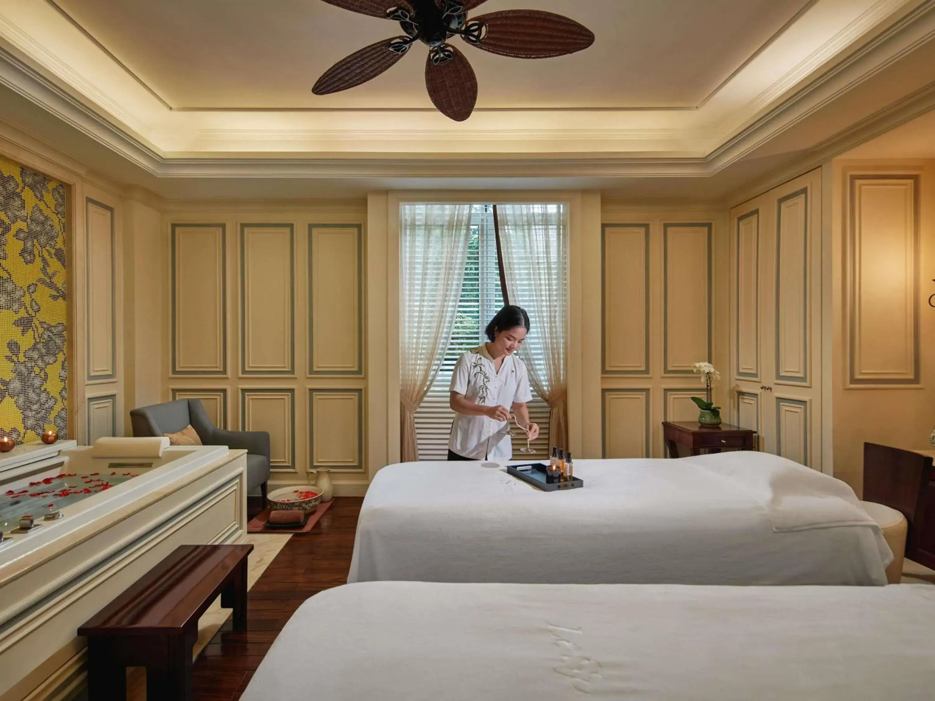 Spa and wellness centre/facilities, Bed in Sofitel Legend Metropole Hanoi Spa and wellness centre/facilities, Bed in Sofitel Legend Metropole Hanoi