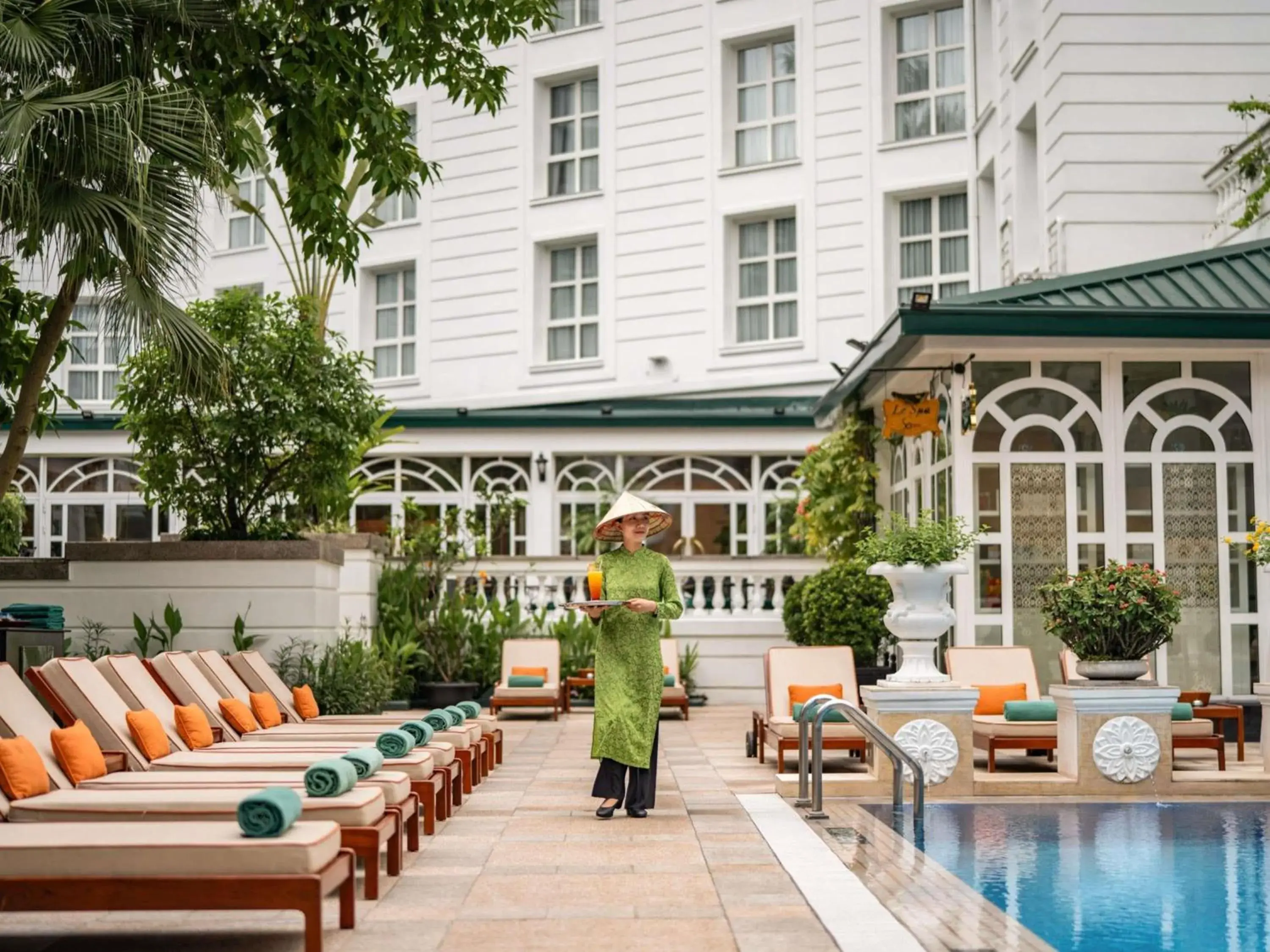 Pool view in Sofitel Legend Metropole Hanoi Pool view in Sofitel Legend Metropole Hanoi