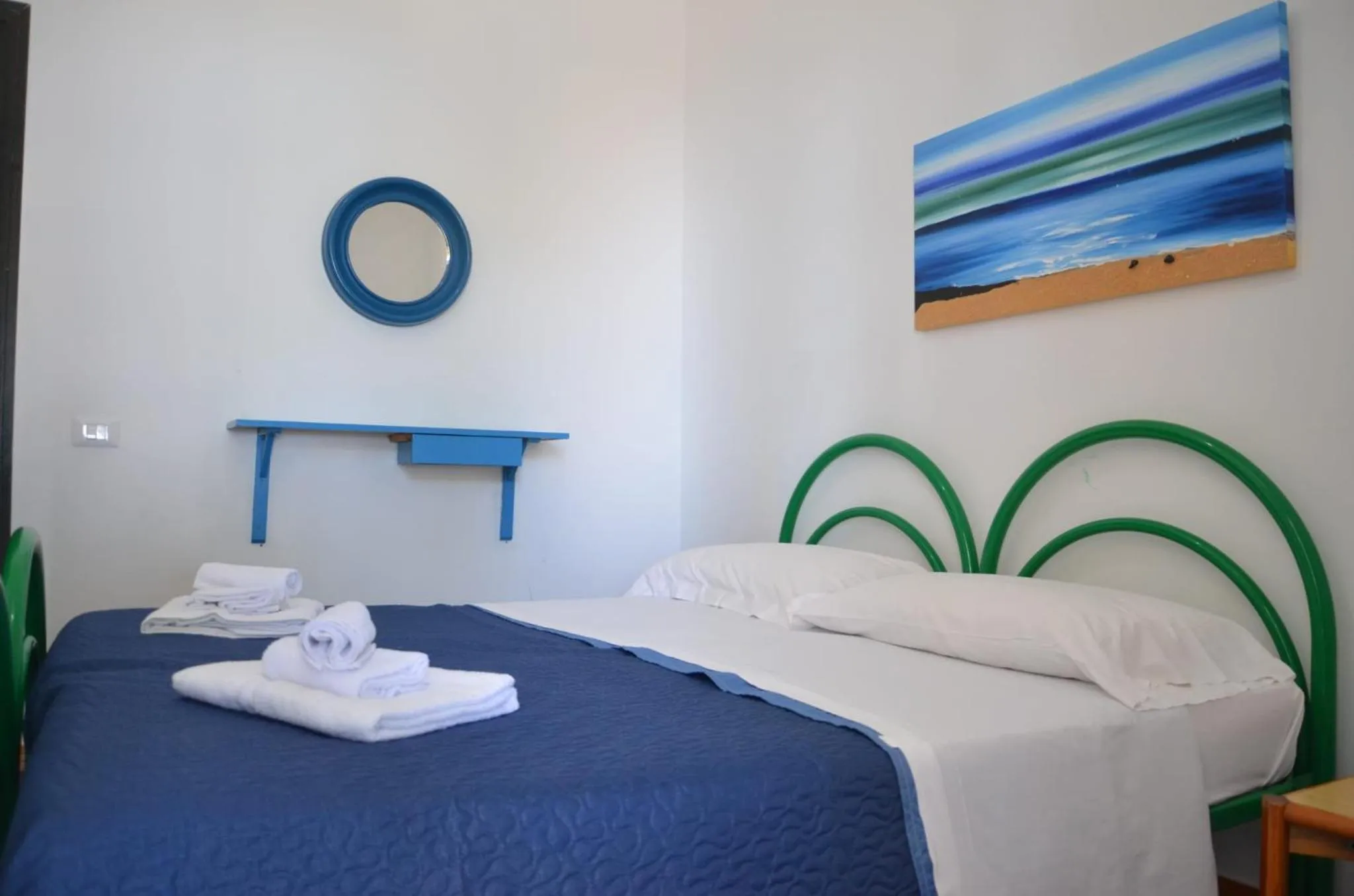 Bedroom, Bed in Villa Teti - Sicilia