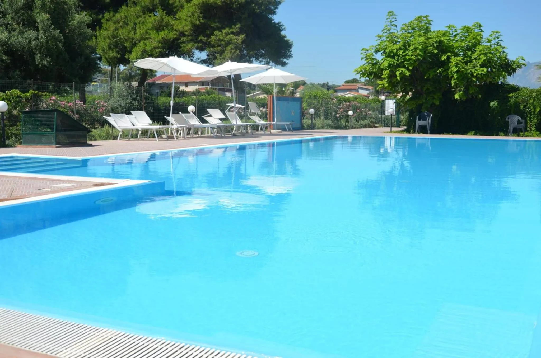 Swimming pool in Villa Teti - Sicilia