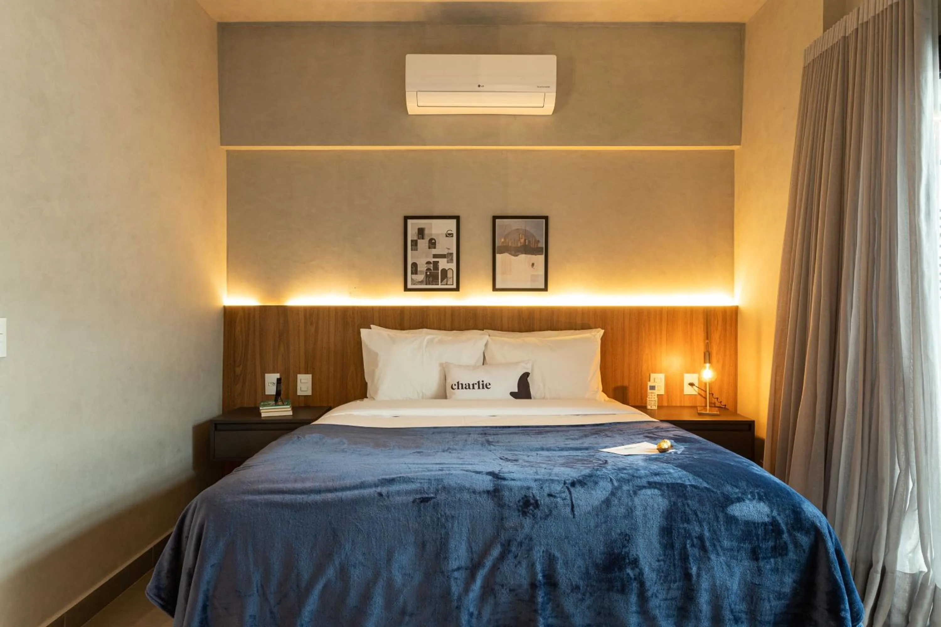 Bed in Charlie Oscar Freire