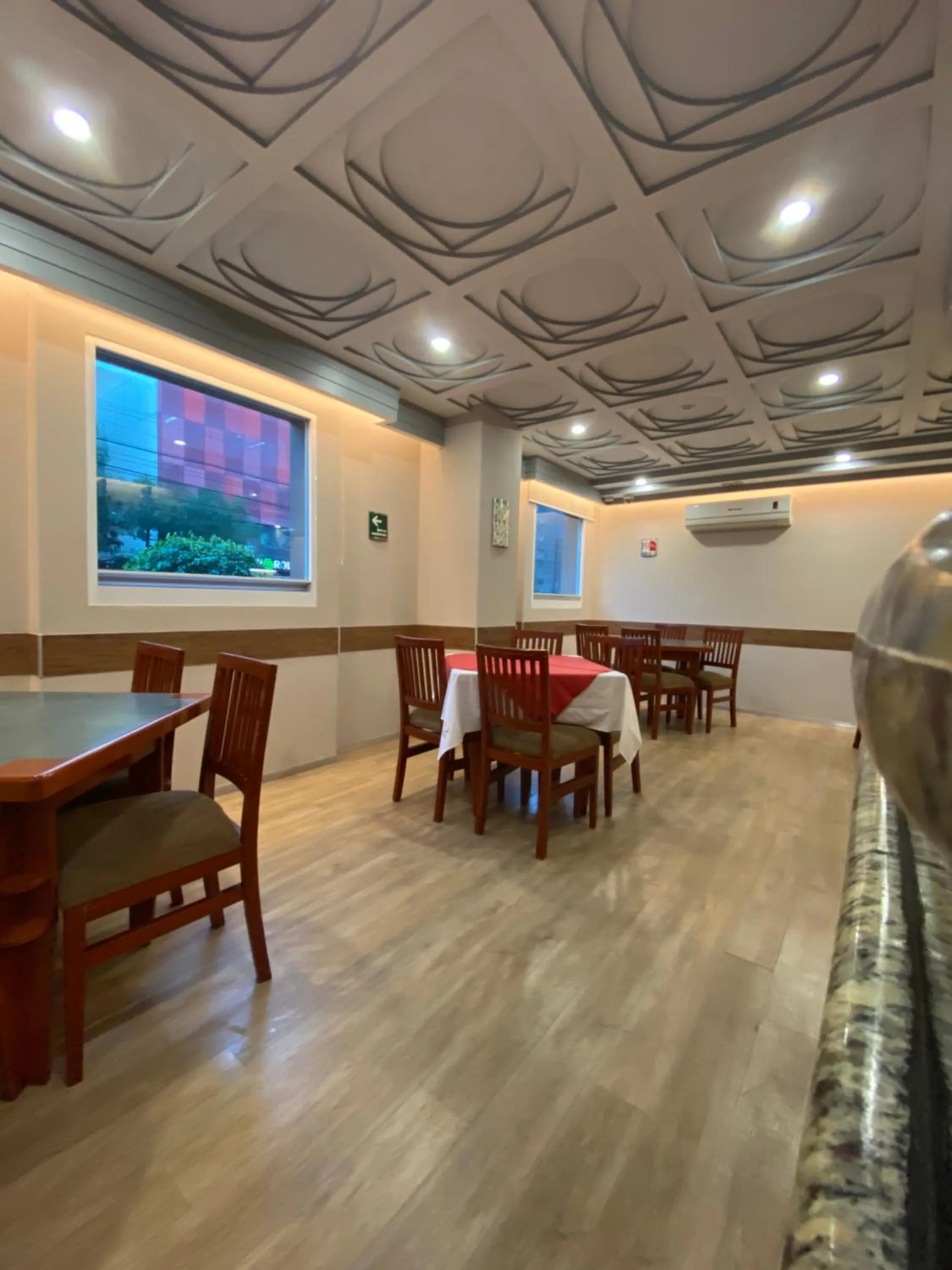 Restaurant/places to eat in HOTEL MARIA RICO