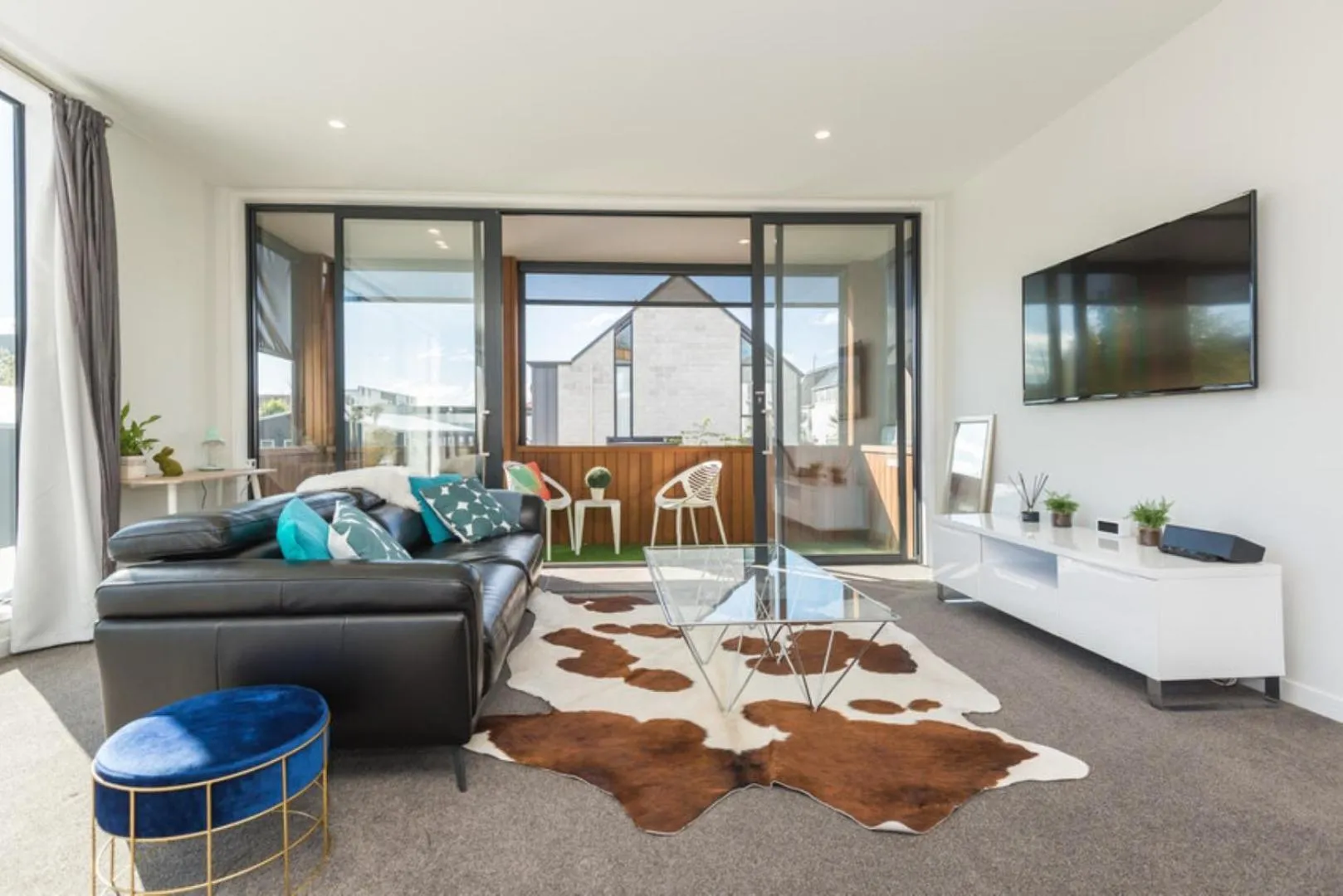 Kilmore Apartment - Christchurch Holiday Homes