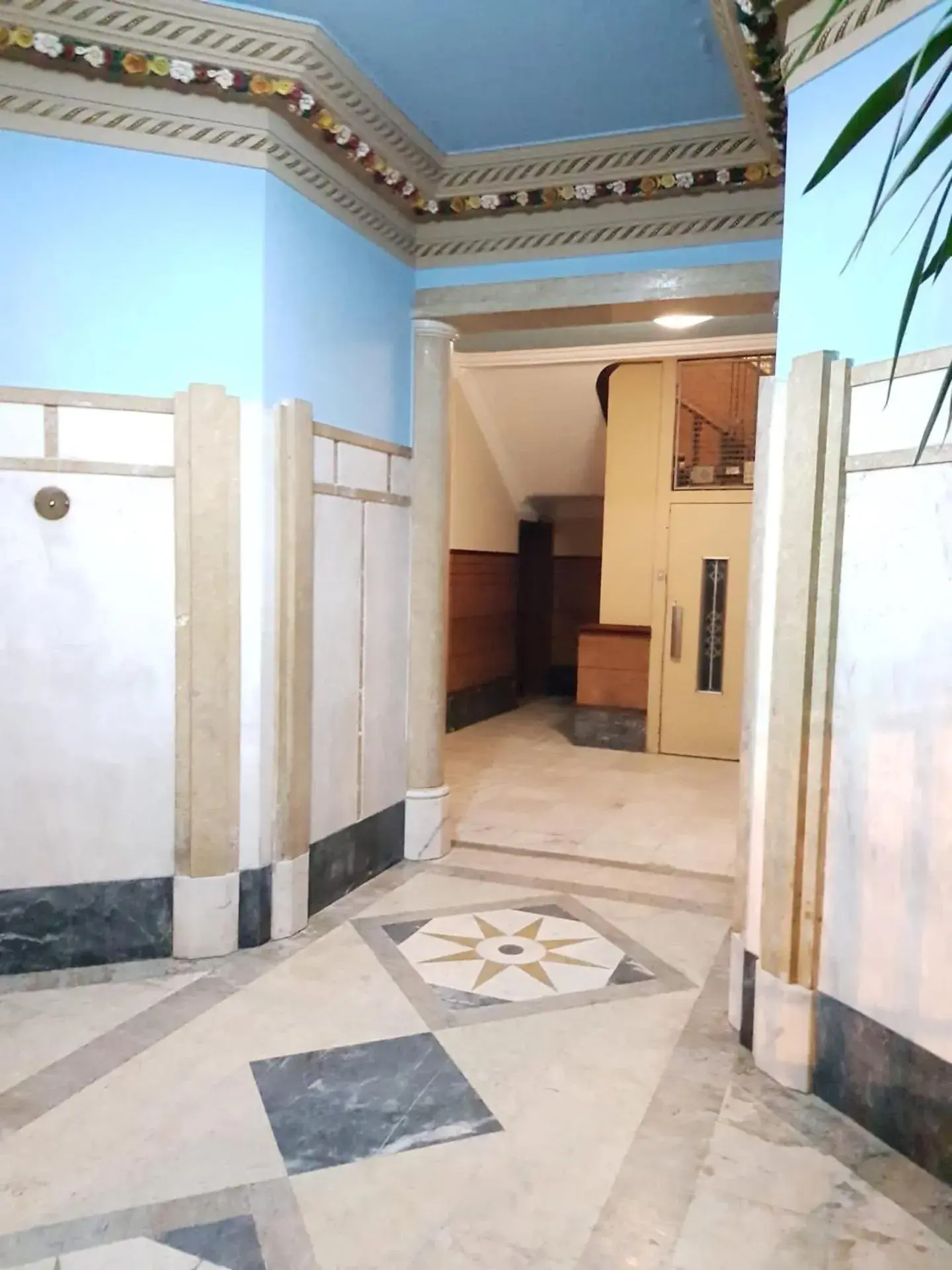 Triple Room with Balcony in Rainbow Guest House Triple Room with Balcony in Rainbow Guest House