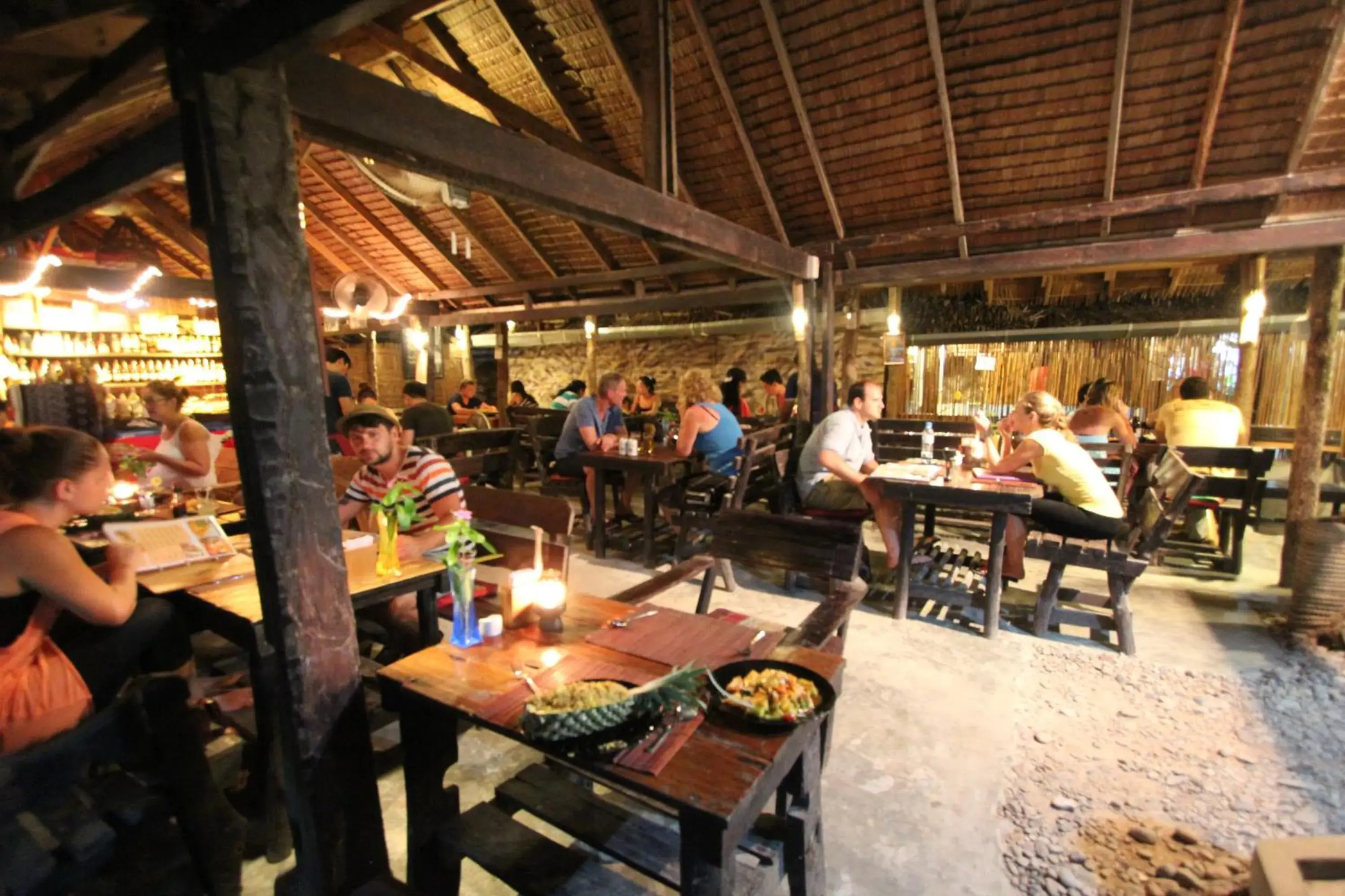 Restaurant/places to eat in Phi Phi Ba Kao Bay Resort Restaurant/places to eat in Phi Phi Ba Kao Bay Resort