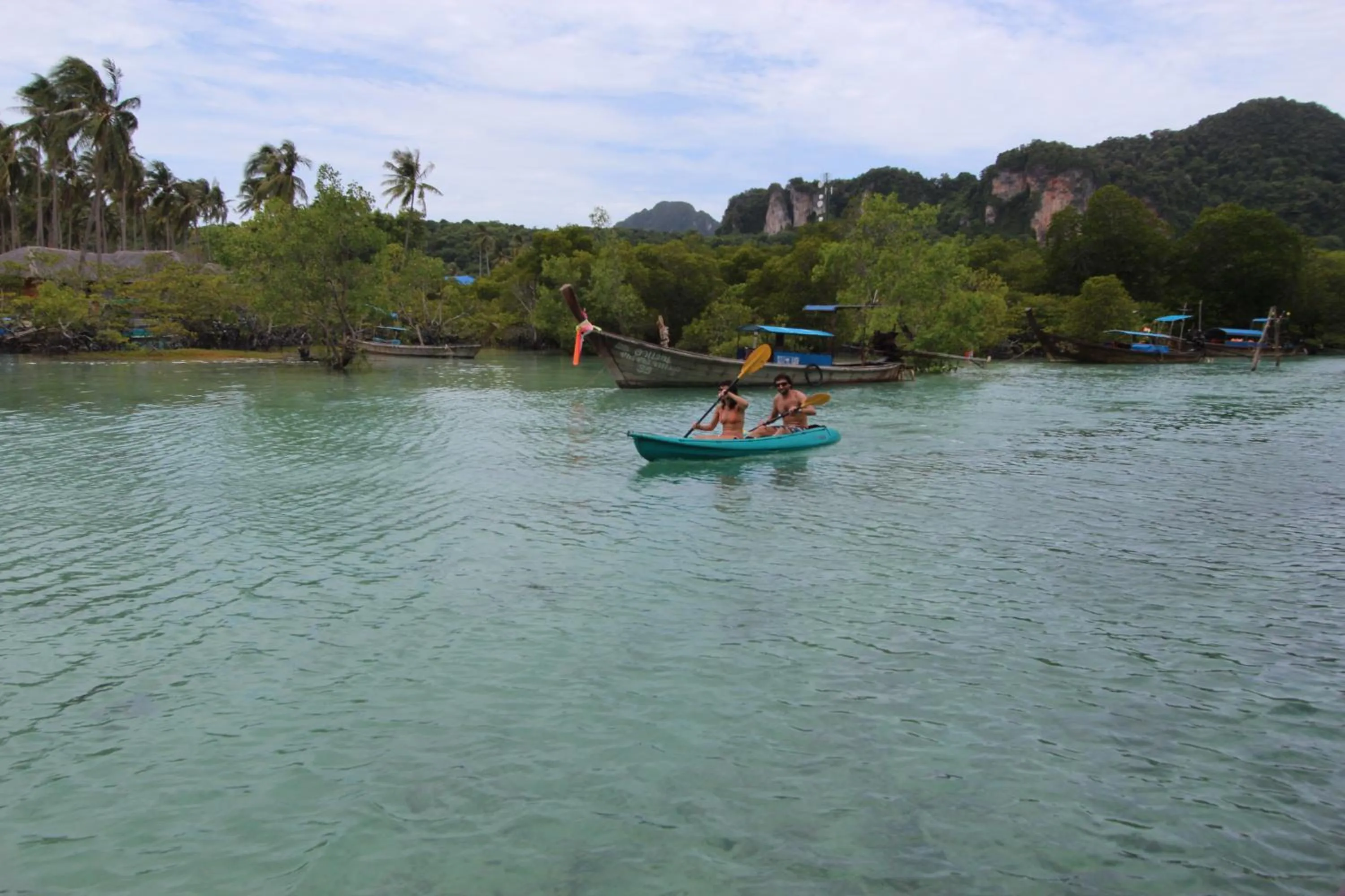 Activities in Phi Phi Ba Kao Bay Resort