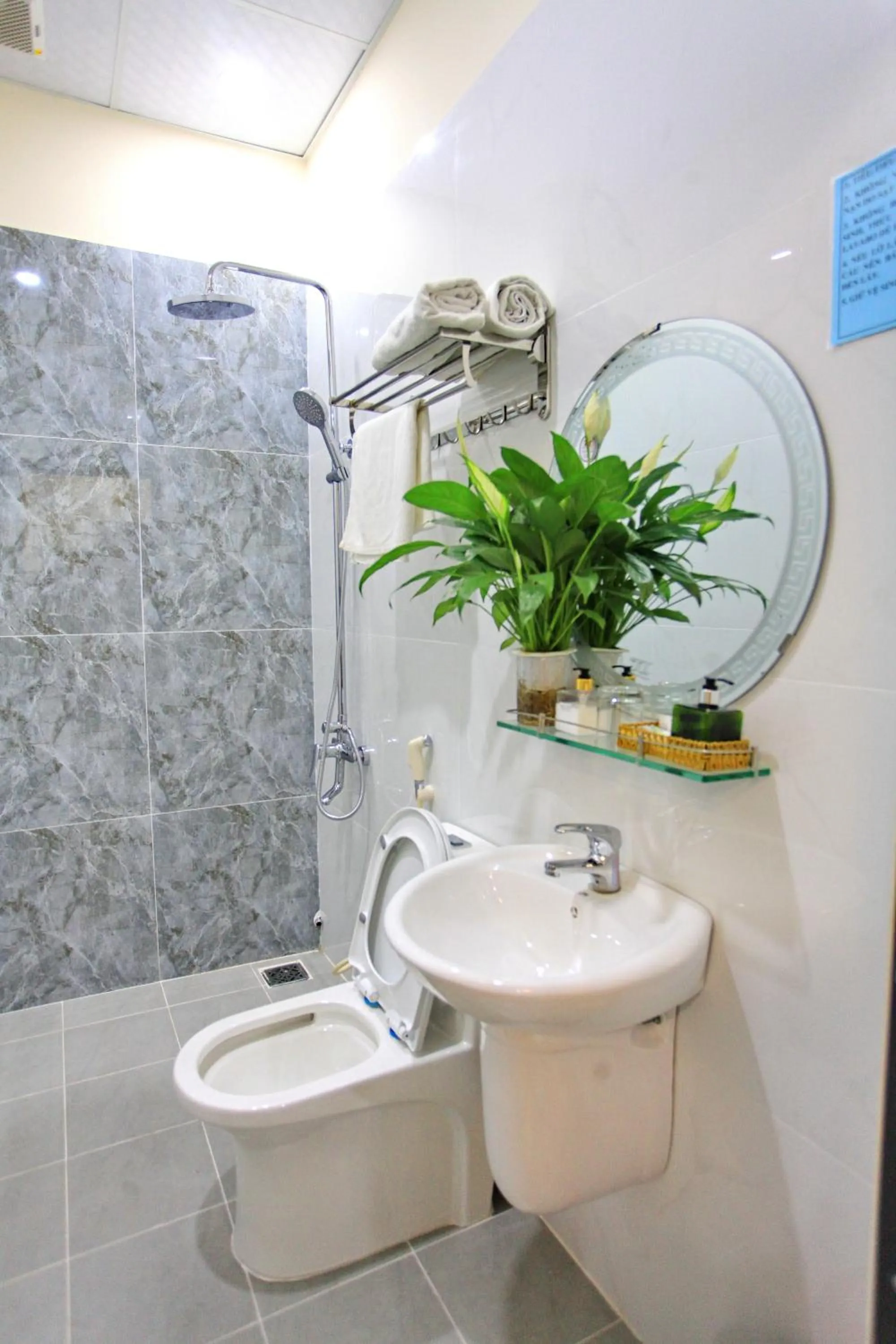 Bathroom in Khách sạn Bạch Mai Vũng Tàu - Bach Mai Vung Tau hotel