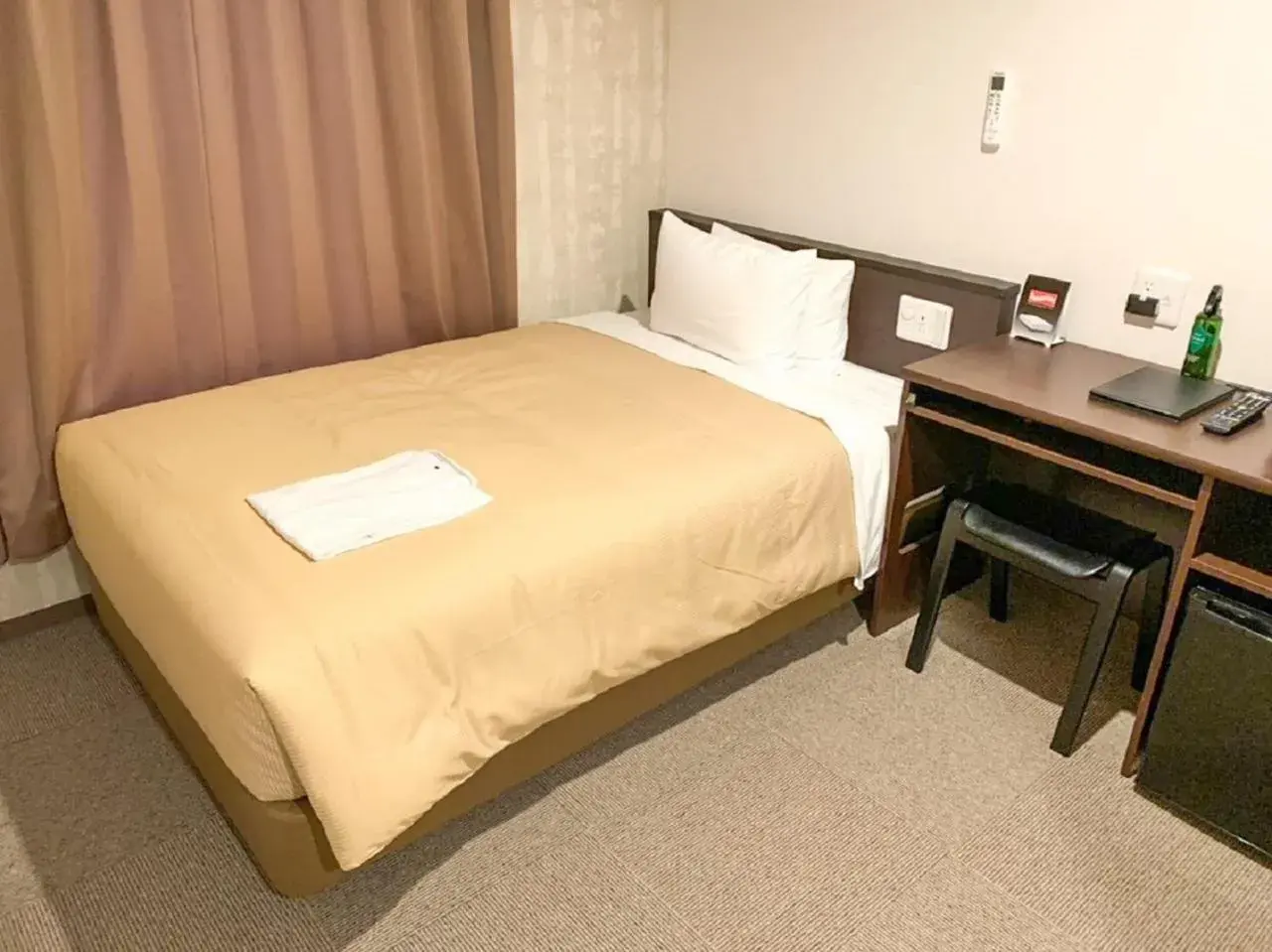 Double Room with Small Double Bed - single occupancy - Non-Smoking in HOTEL LiVEMAX Kyoto Nijojonishi Double Room with Small Double Bed - single occupancy - Non-Smoking in HOTEL LiVEMAX Kyoto Nijojonishi