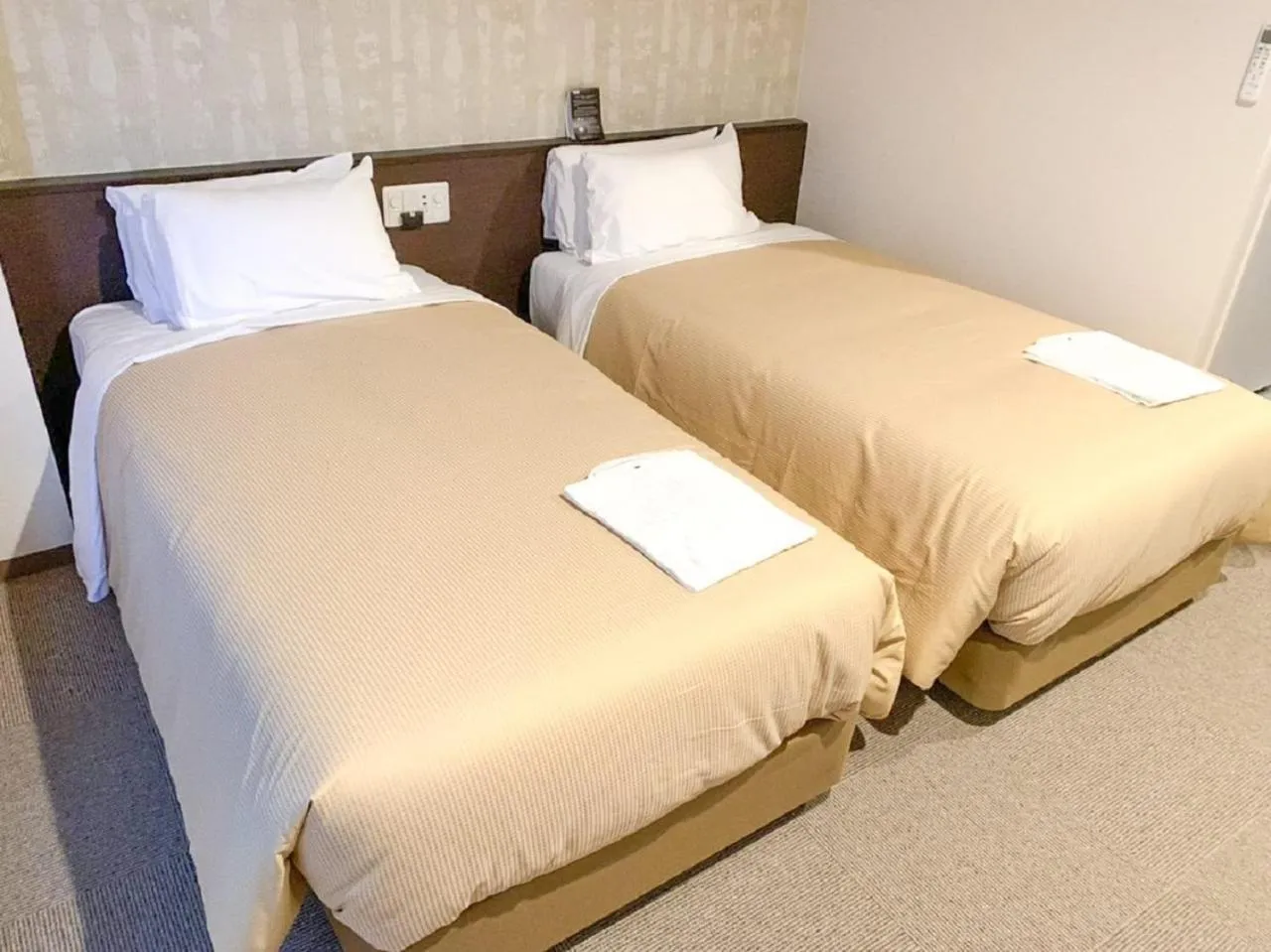 Photo of the whole room, Bed in HOTEL LiVEMAX Kyoto Nijojonishi