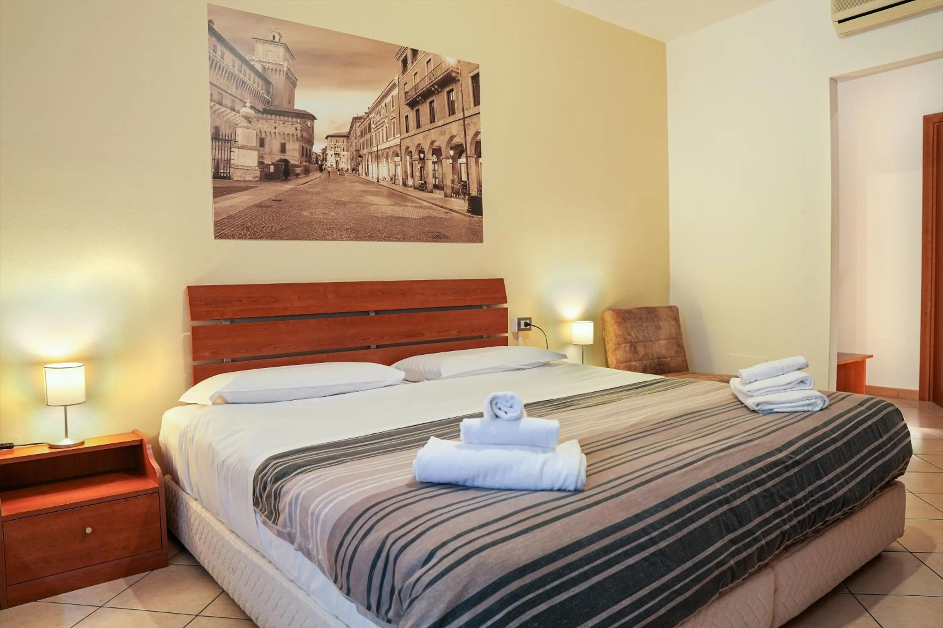 SMART HOTEL