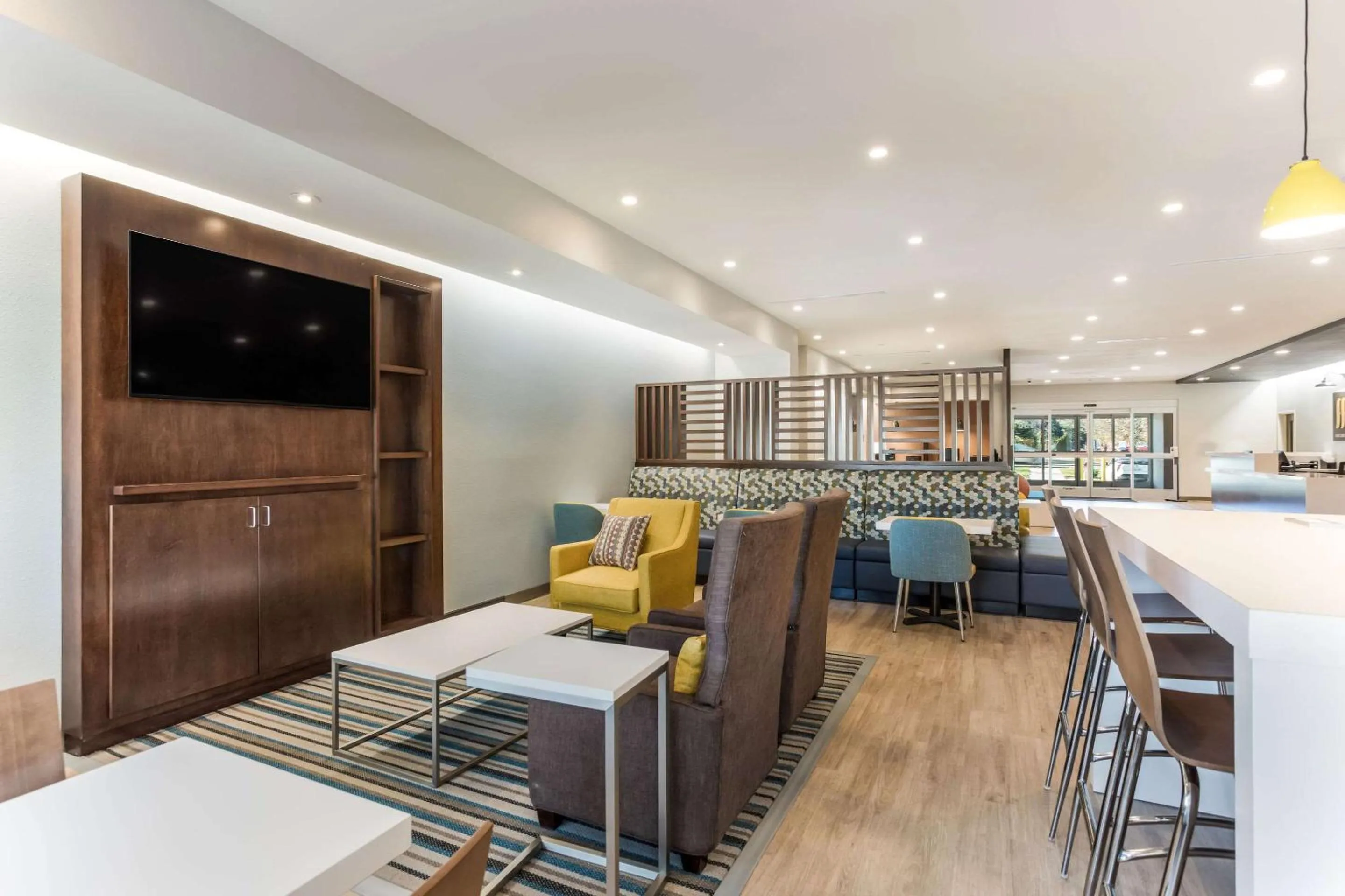 Breakfast in MainStay Suites Murfreesboro