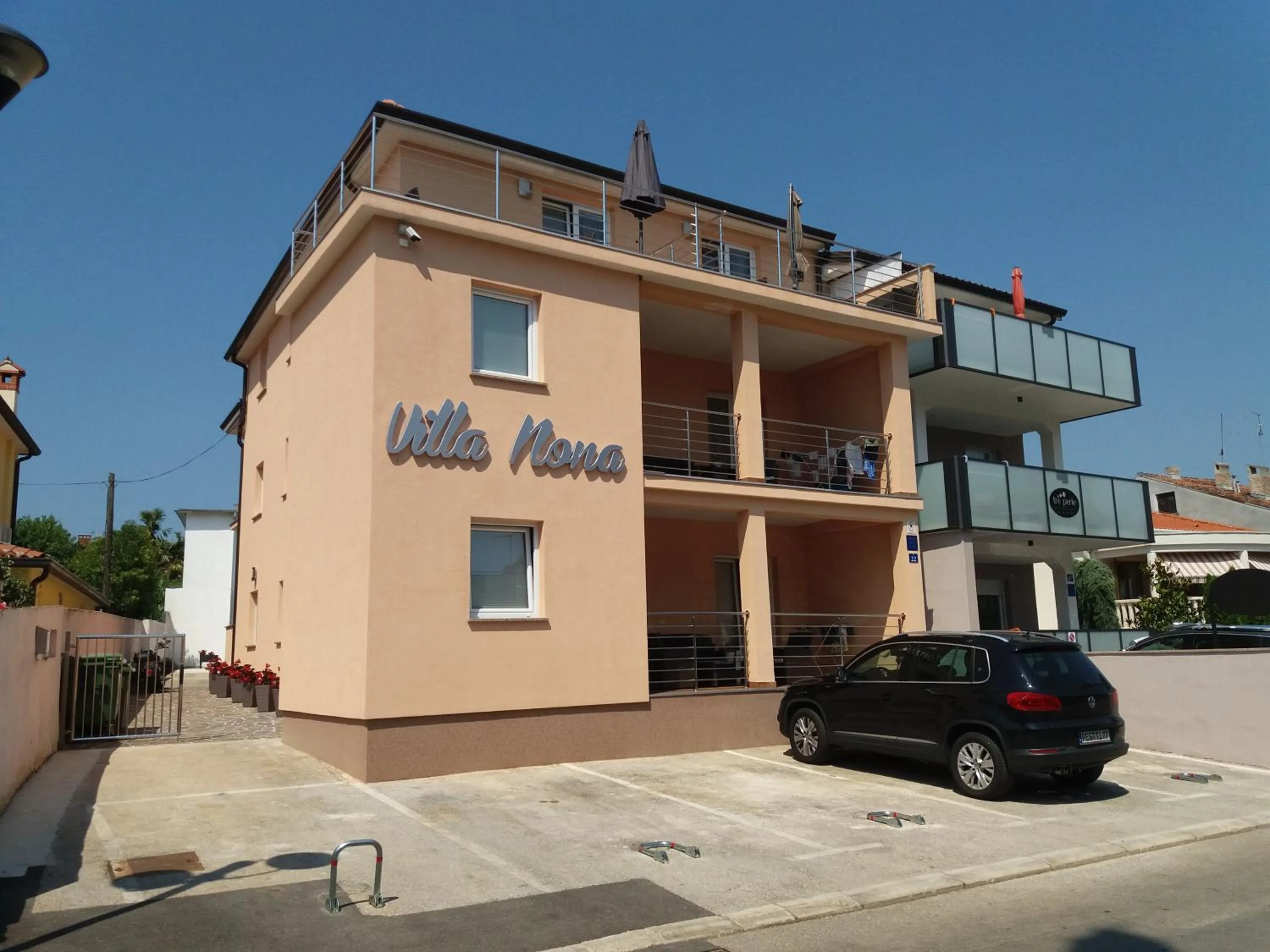 Property building in Apartments Villa Nona