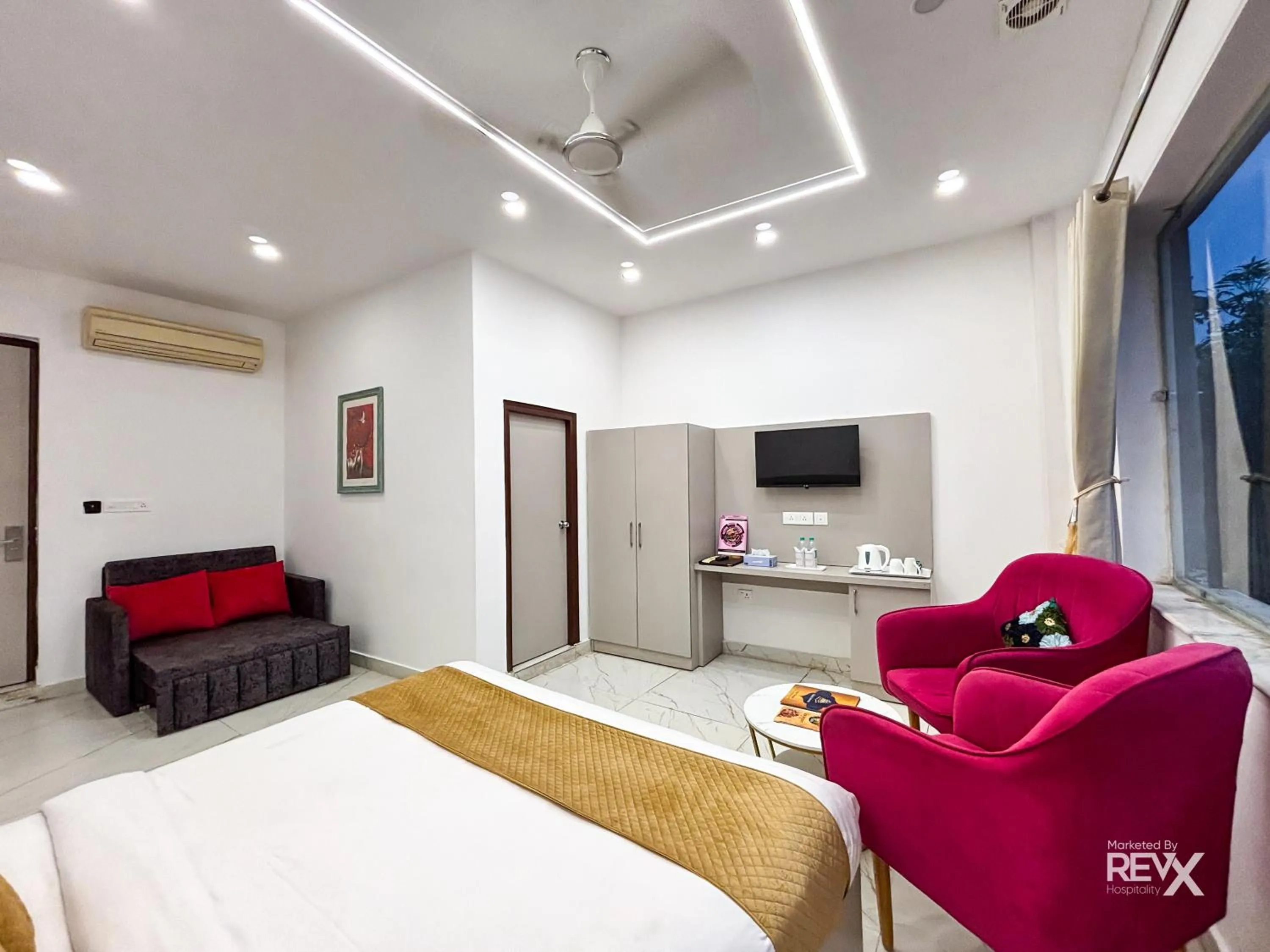 Bed in The Neeraj River Forest Resort Ayurvedic Wellness Center